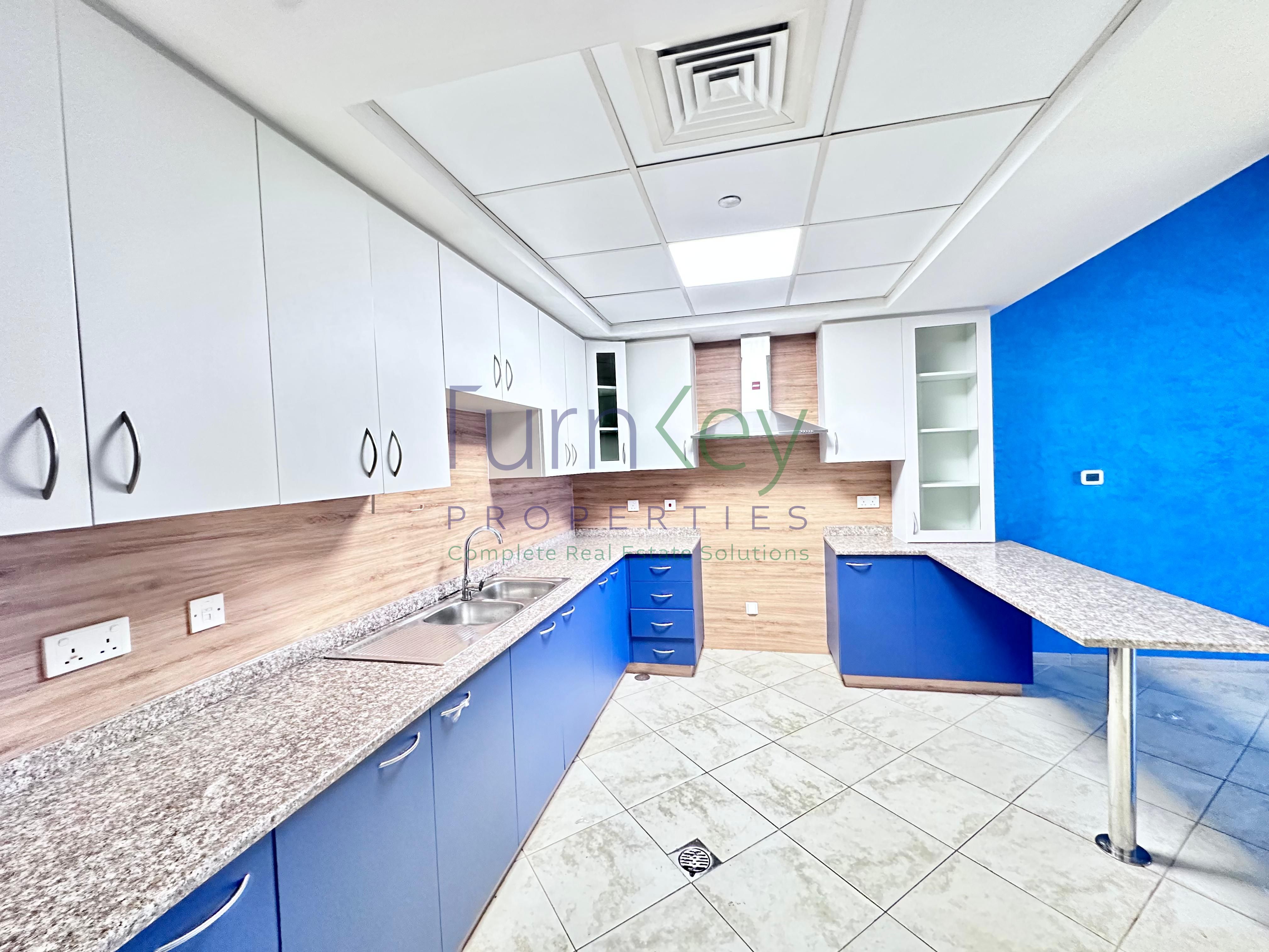 Well maintained | both room ensuite | huge layout