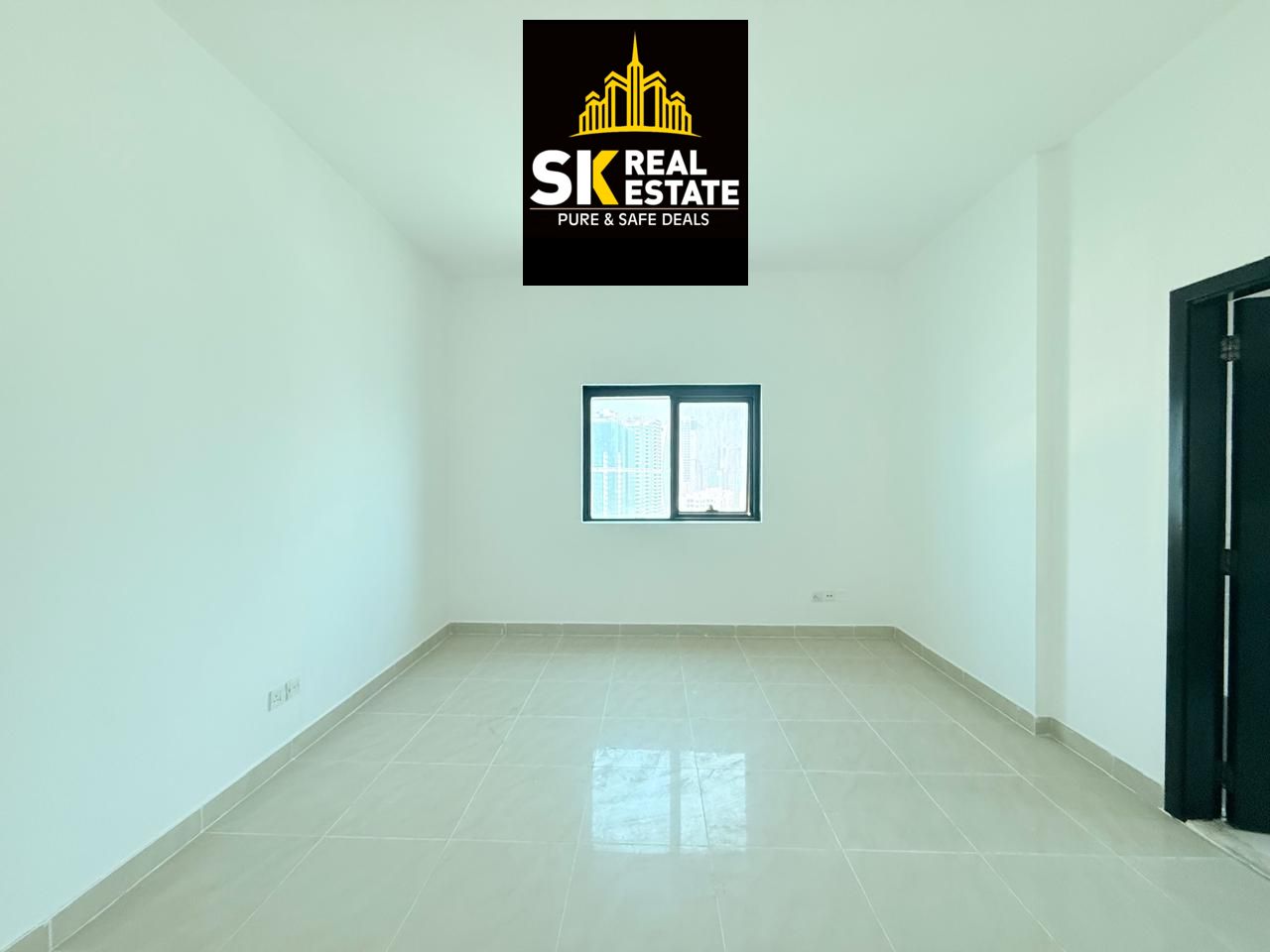 SPACIOUS 1BHK APARTMENT+GYM -SWIMMING POOL FREE HUGE SIZE PRIME LOCATION EASY EXIT TO DUBAI