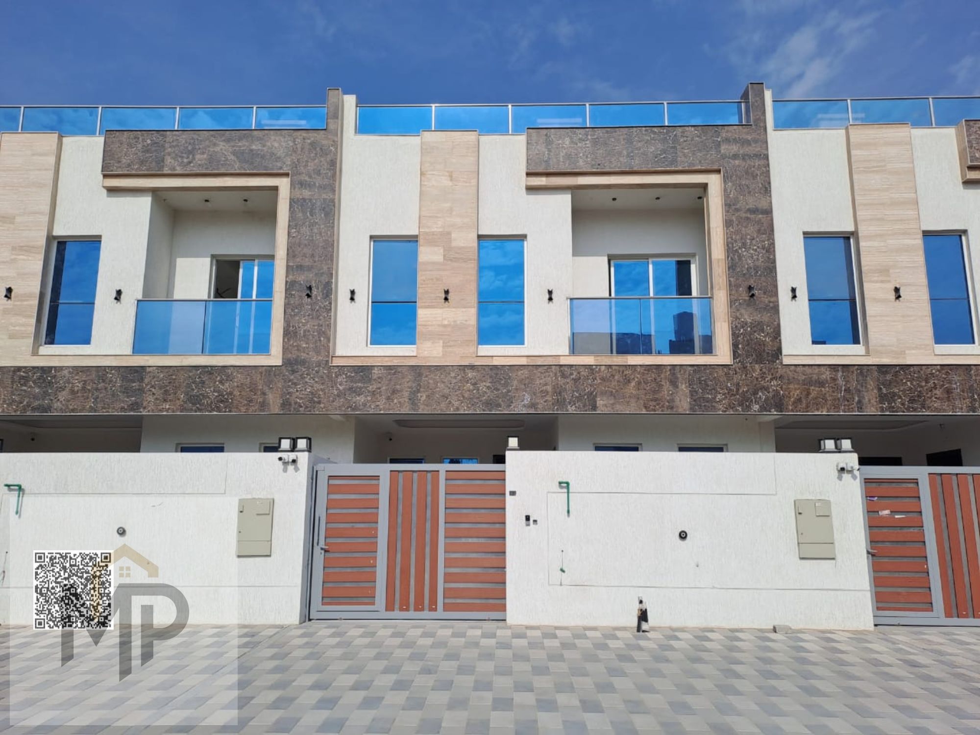 Townhouse for sale at Ajman| al Yasmeen area| 5 master rooms, majlis, 3 halls, roof | freehold for all nationalities.