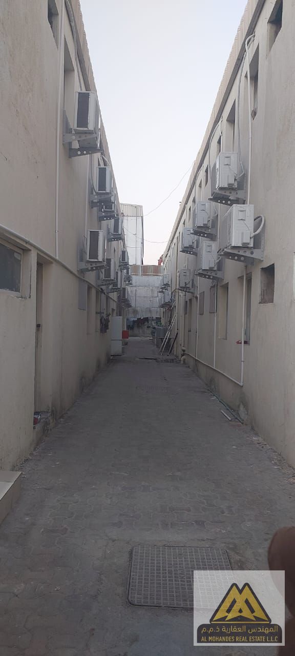 Suitable for large companies and ready for immediate occupancy.