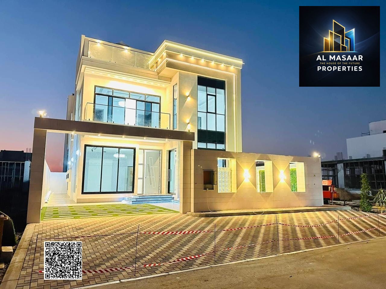 Take advantage of this opportunity! Corner villa with two floors, rooftop, and swimming pool, including electricity, water, and air conditioning. Free