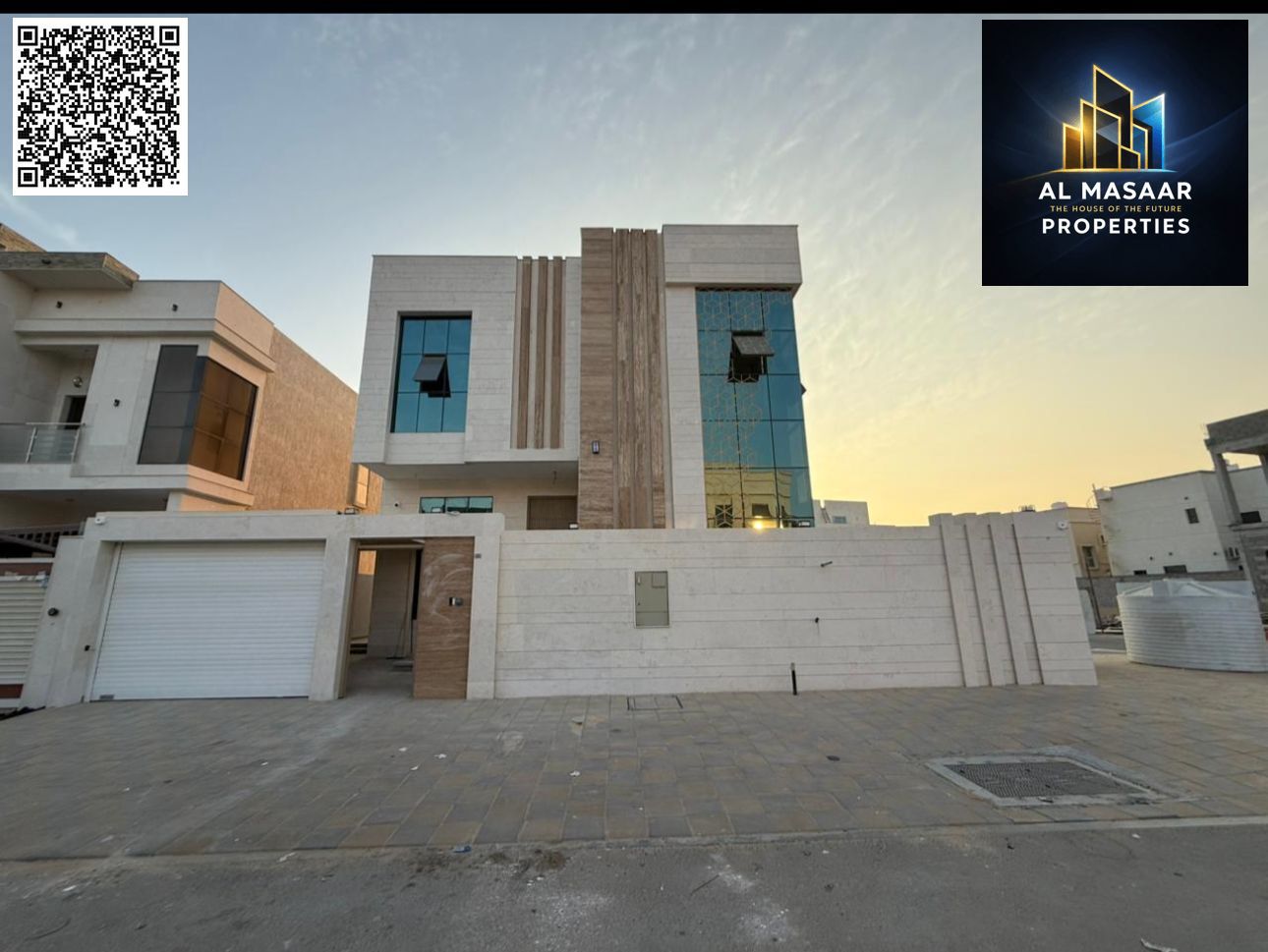 Corner villa, two floors and a roof, price includes registration fees, ownership fees, electricity, water and air conditioning