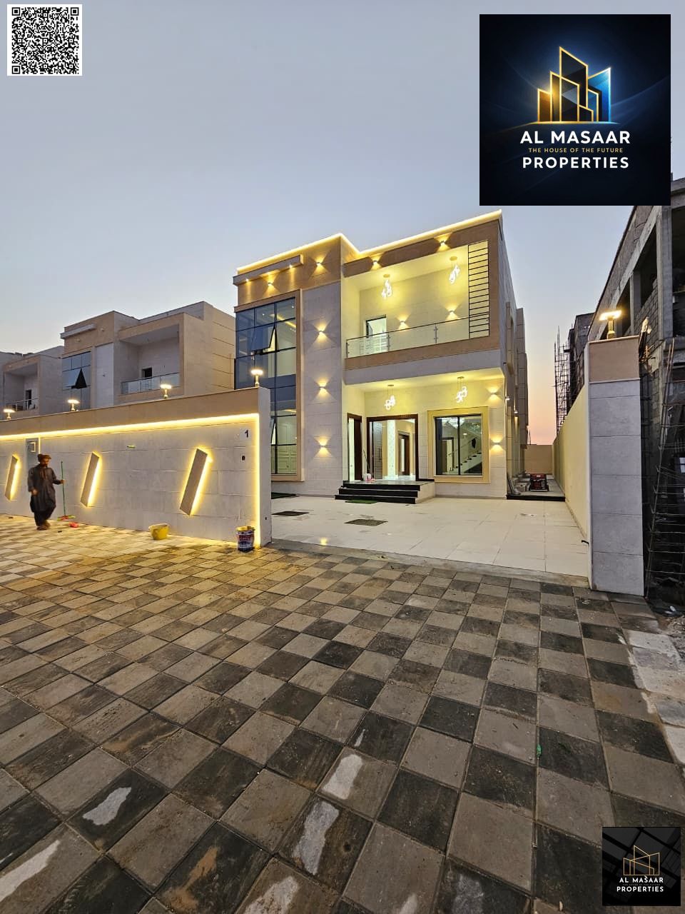 Villa for resale, 4500 sq ft plot, with pool and garden, price includes electricity, water, and air conditioning. Negotiable price.
