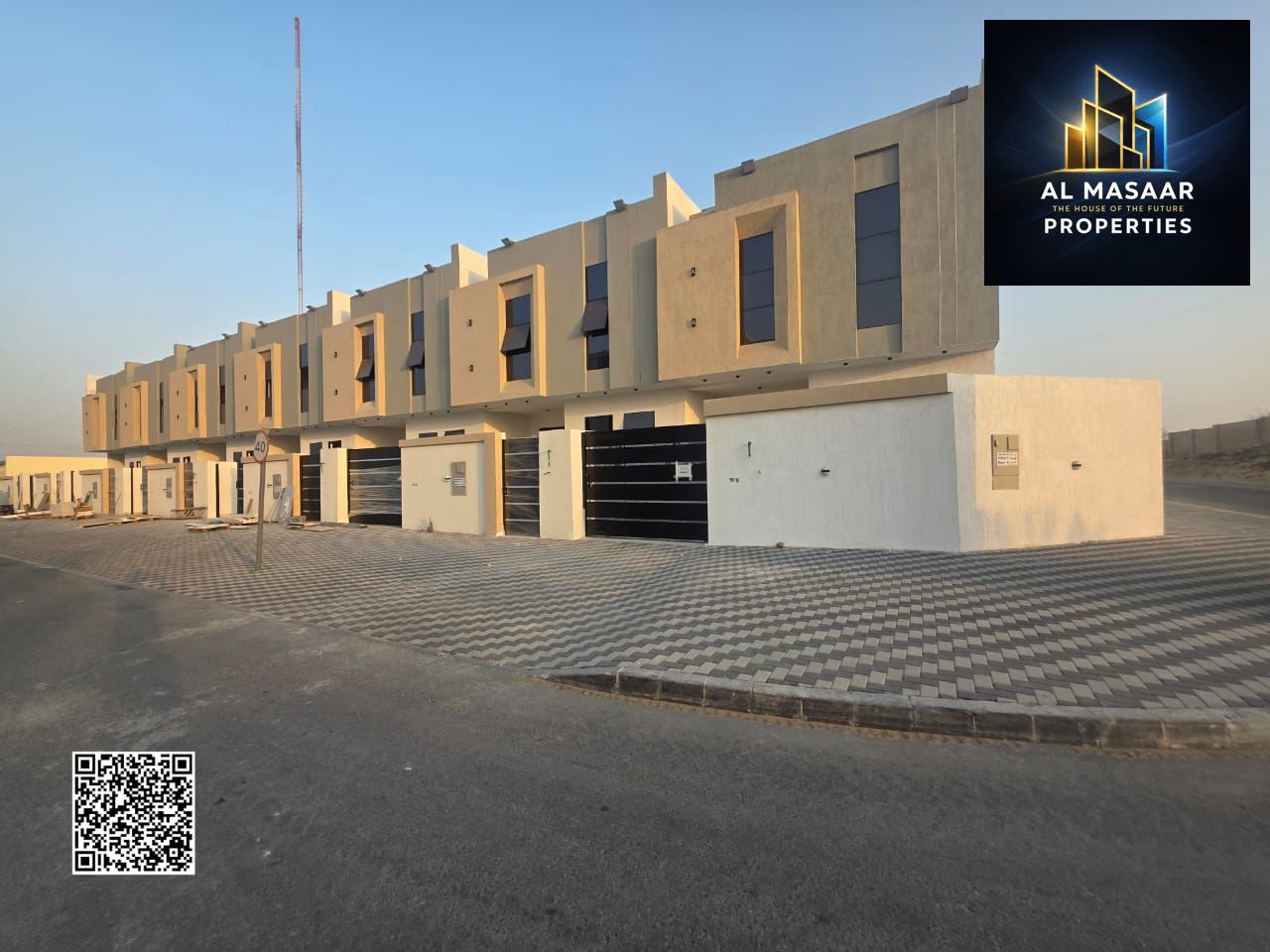 Luxury townhouse for sale in Al Helio 1, Ajman. 4 master bedrooms, majlis and living room. Freehold ownership for all nationalities, registration fees
