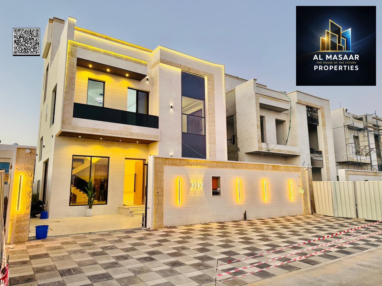 For sale: a three-story villa, including registration fees, with an outdoor seating area and a rooftop seating area. Freehold ownership for all nation