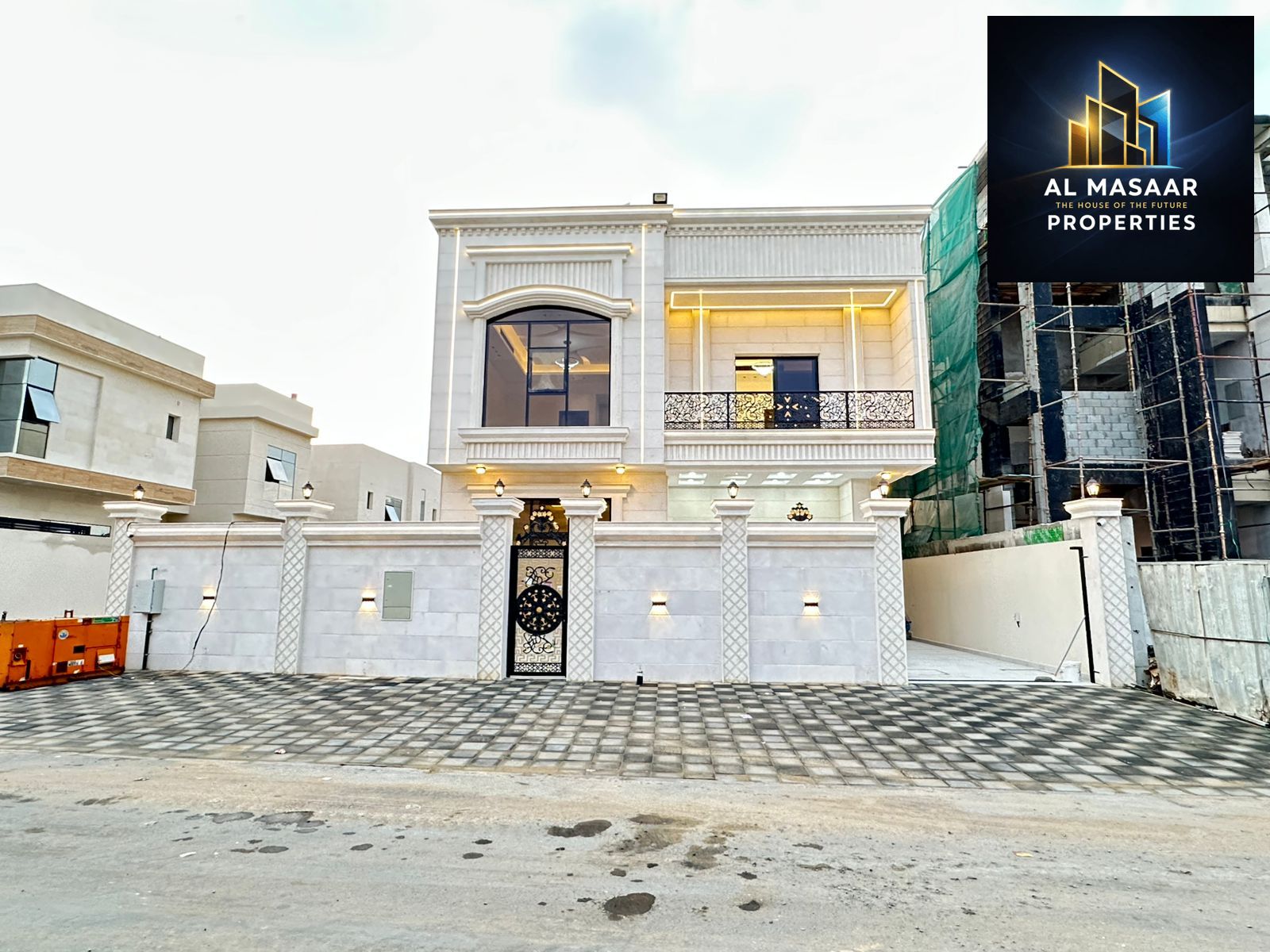 For sale: Classic villa with a swimming pool, ready to move in, fully furnished, directly from the owner.