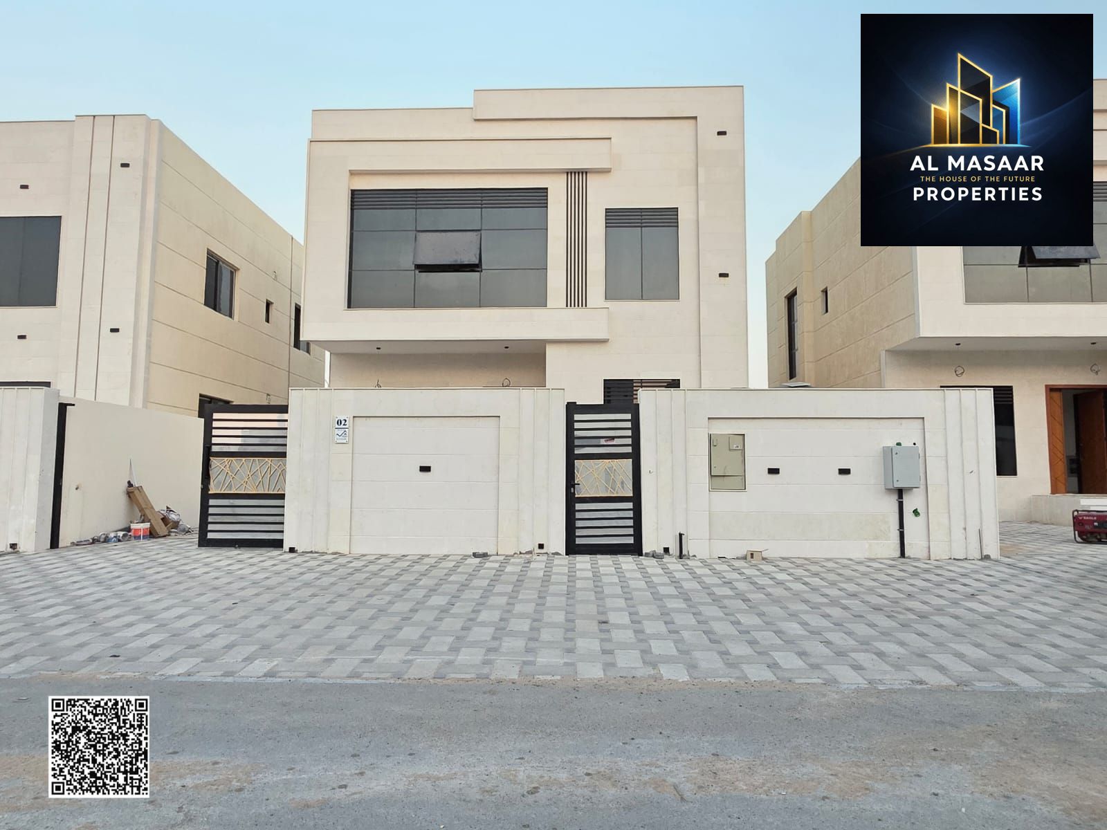 Luxury villa for sale in a prime location, registration fees included. Spacious building areas, high-end finishes, and price negotiable.