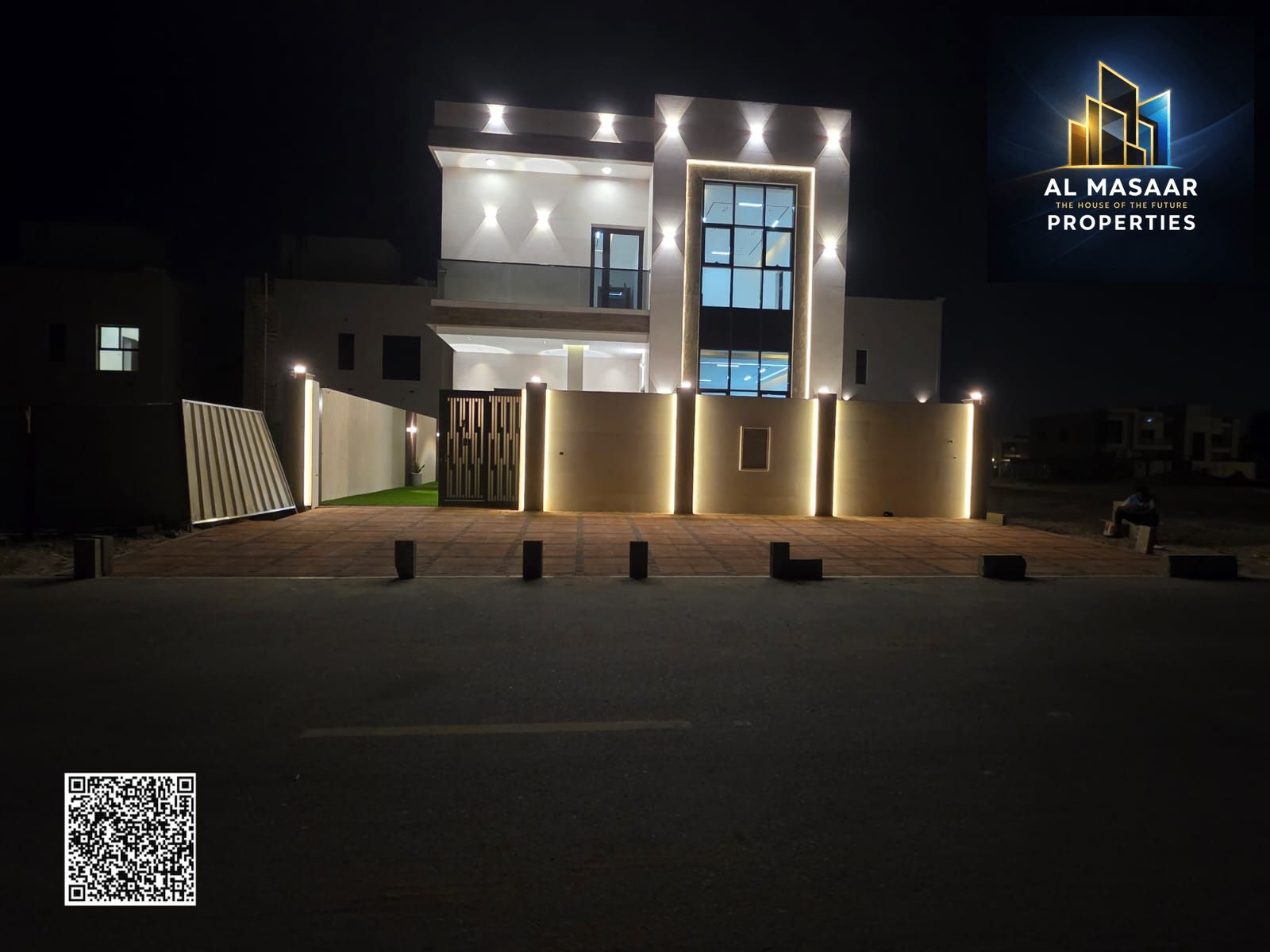 At an attractive price including registration and ownership fees, a villa near the mosque, one of the most luxurious villas in Ajman, with a palace de