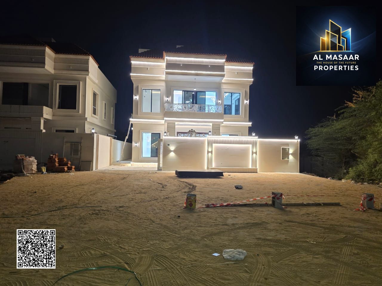 Classic villa with 5 master bedrooms and a roof terrace in the Al Zahia area on a main street. Freehold ownership. Suitable for residential or commerc