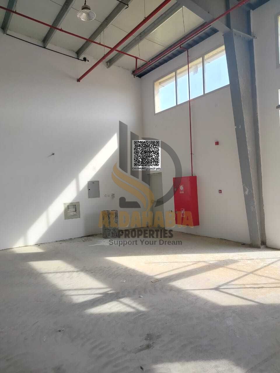 Available New Showroom for Rent – Umm Al Thuoob Area