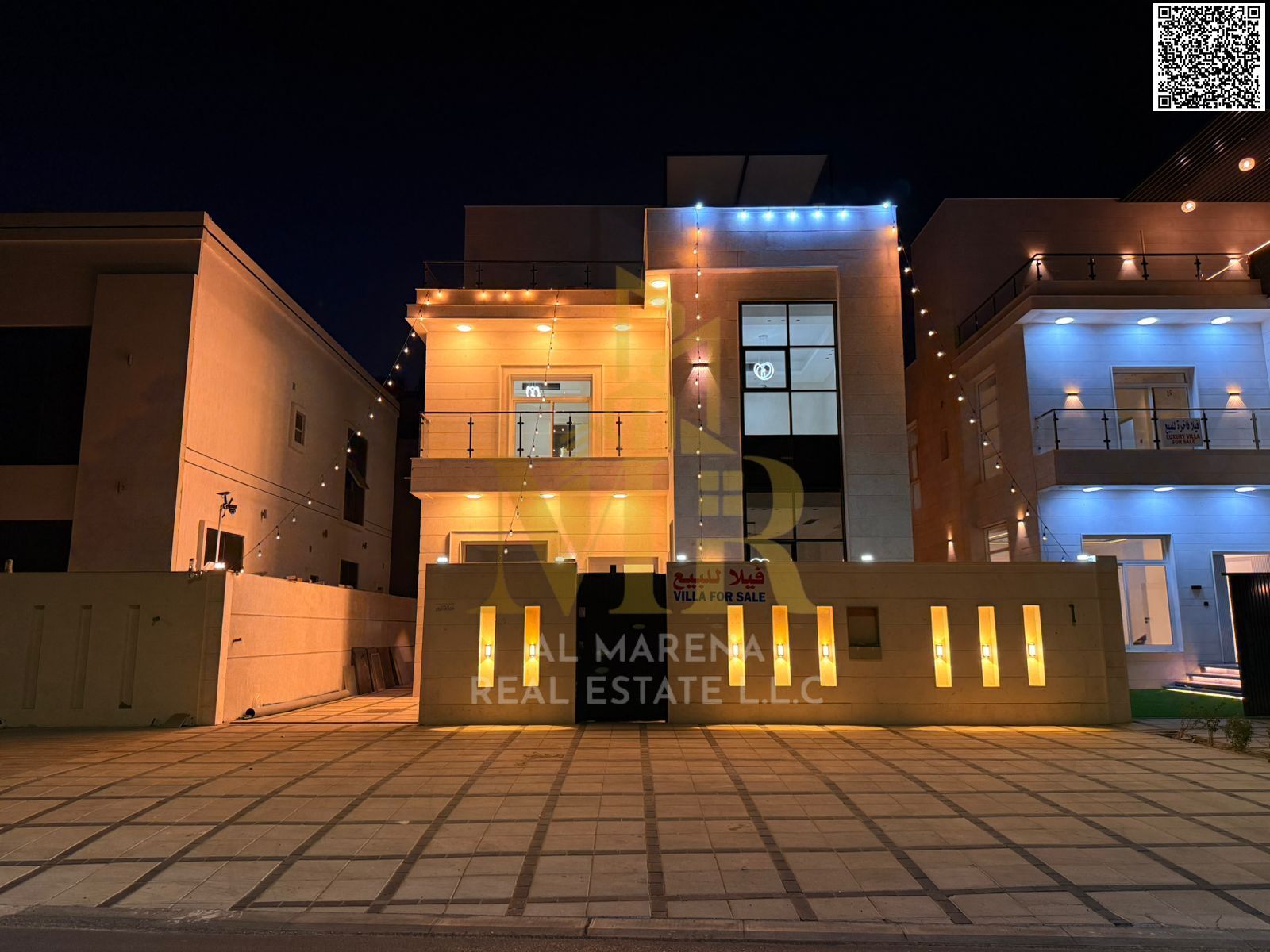 For sale: Super deluxe villa in Al-Haliyo 2 area, two floors and a roof, freehold ownership for all nationalities.