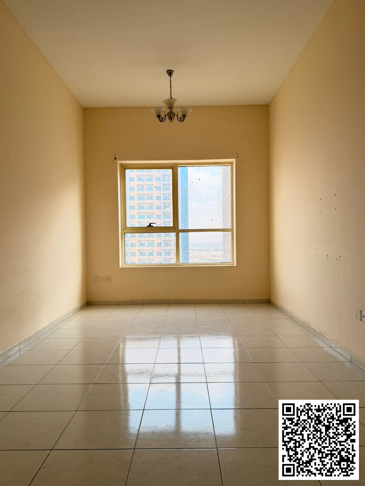Ready to Move In!! 1bhk With Parking Available For Rent in GoldCrest Towers