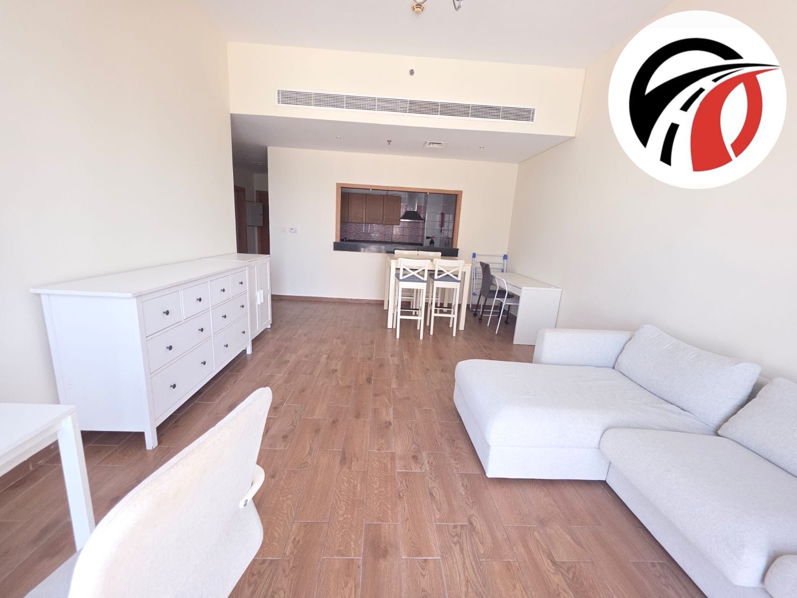 Furnished Luxury 1BR for Rent | Full Facilities | Near Bus Stop