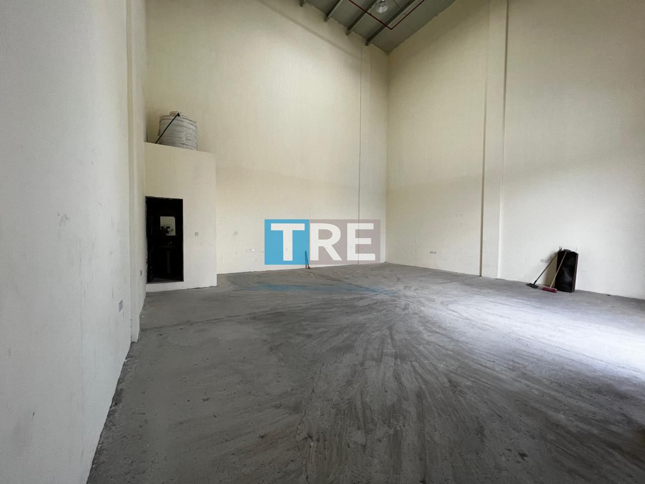 1300 SQFT WAREHOUSE GARMENTS WORK ONLY NEAR FACTORY MALL AJMAN