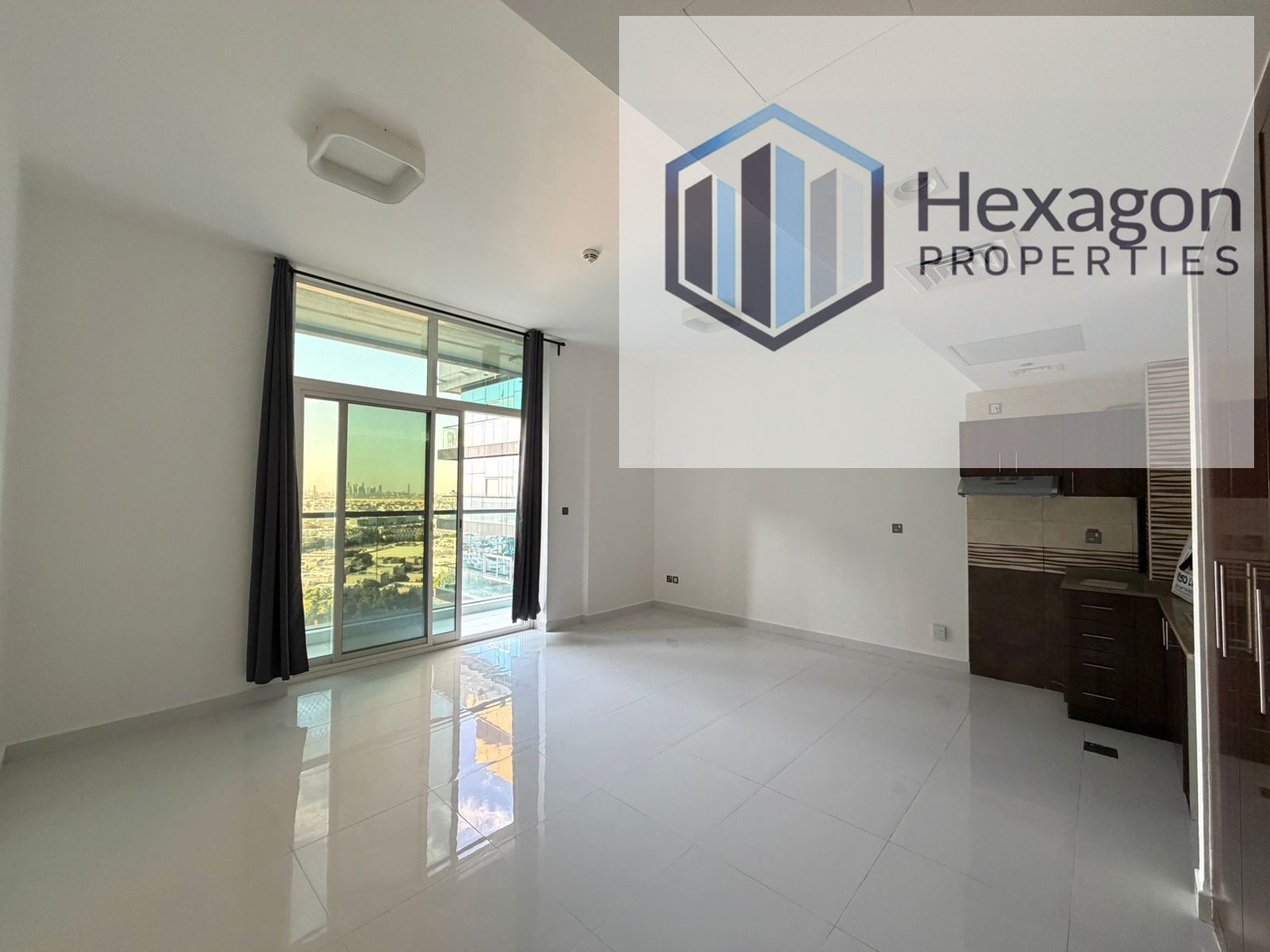 SPACIOUS STUDIO | VACANT | PRIME LOCATION | VERY AFFORDABLE PRICE OF AED 52,0000