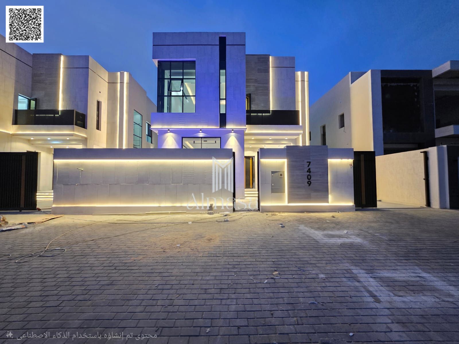 Two-story villa with a swimming pool and large yard, European design, high-end finishing, price includes registration and ownership fees.