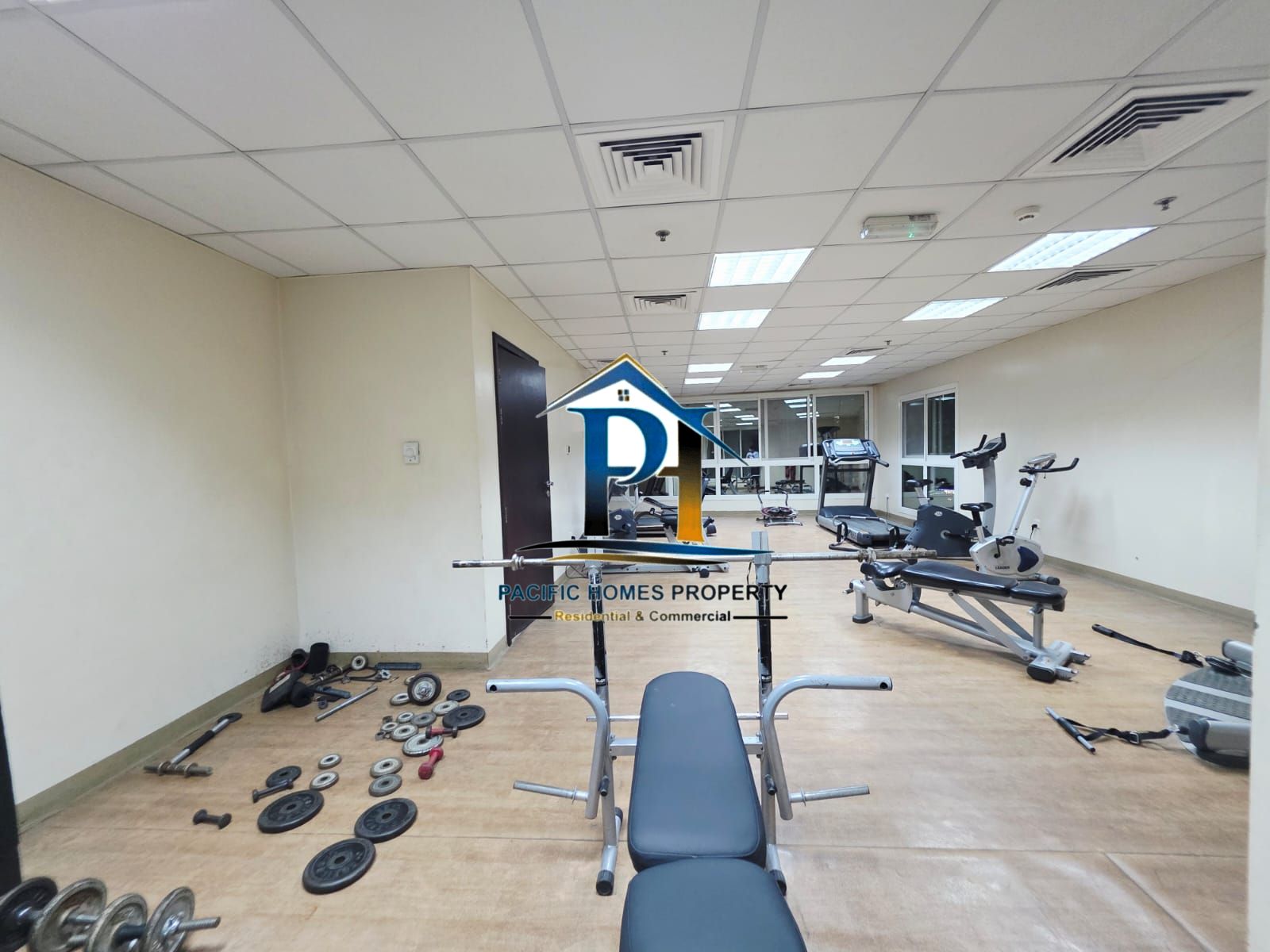 @ CLOSE TO NMC HOSPITAL @ LUXURIOUS 1BHK APARTMENT MASTRE ROOM SEMI OPEN KITCHEN WITH GYM. . . . .