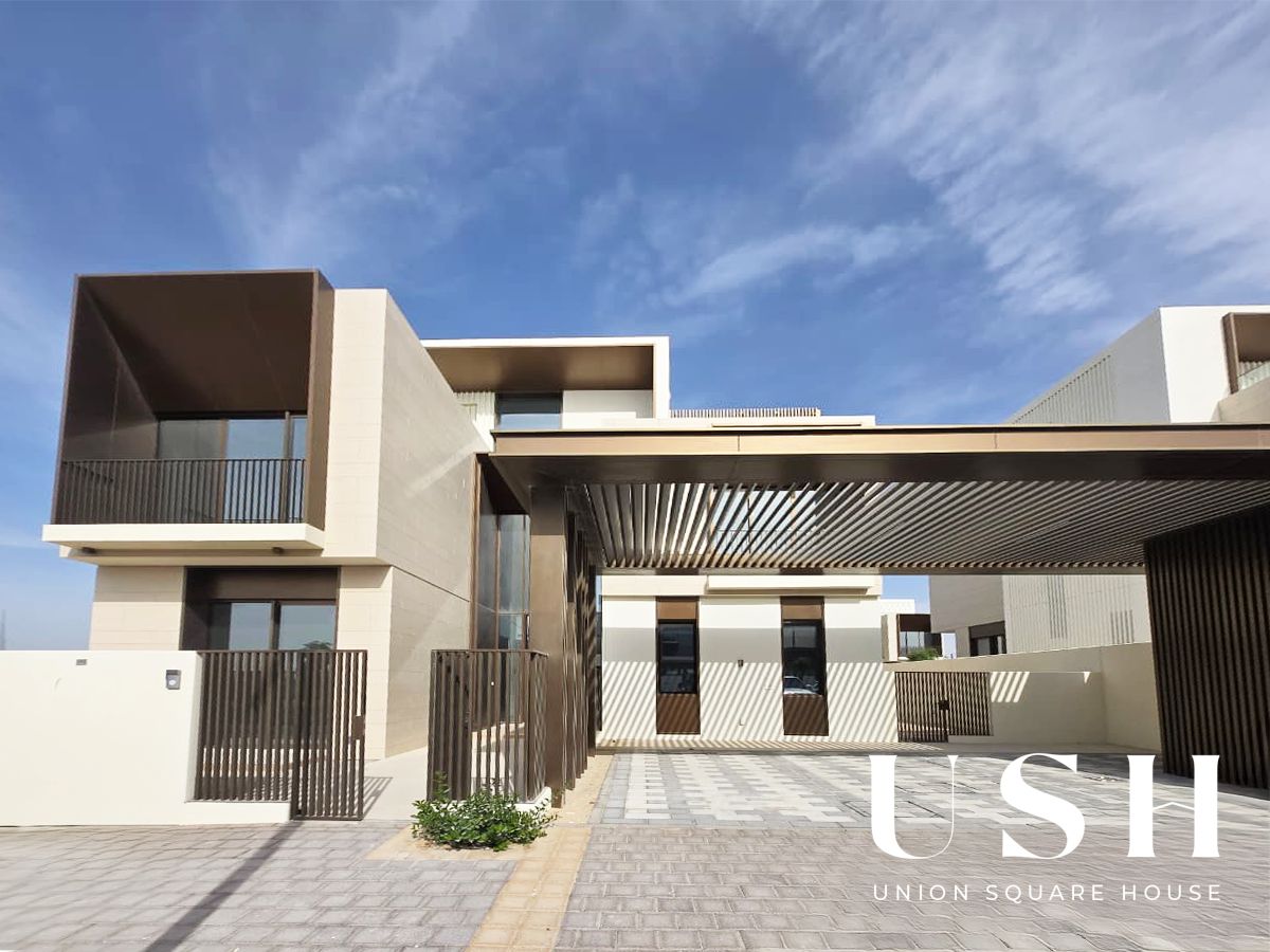 Burj View| Corner Unit| Branded By ELIE SAAB| Keys In Hand