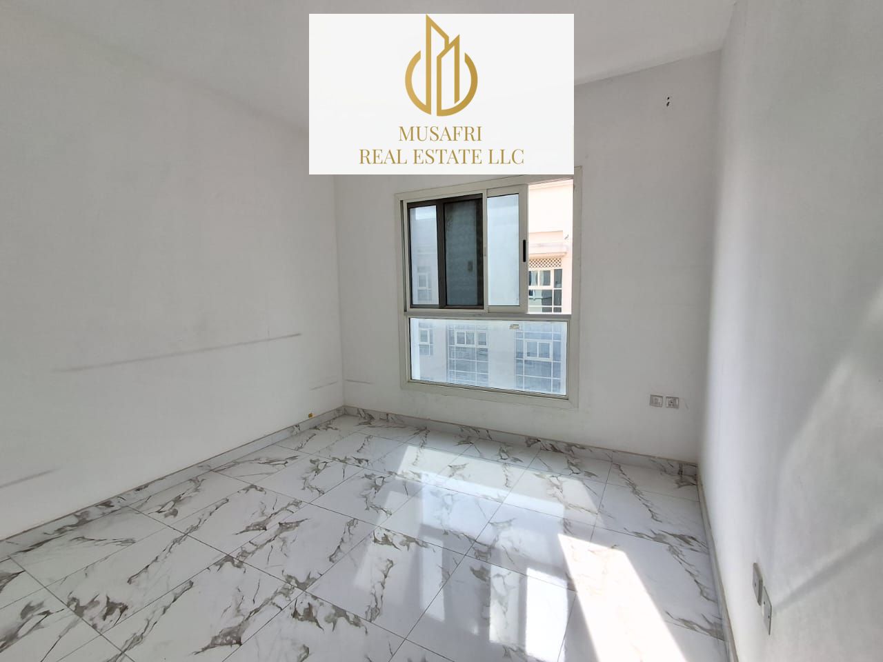 Upgrade Your Living Space! 2BHK with 3washrooms + Balcony & Free Parking For Family in 55k Close to DubaiExit, Muwaileh Commercial Sharjah. Call Umer