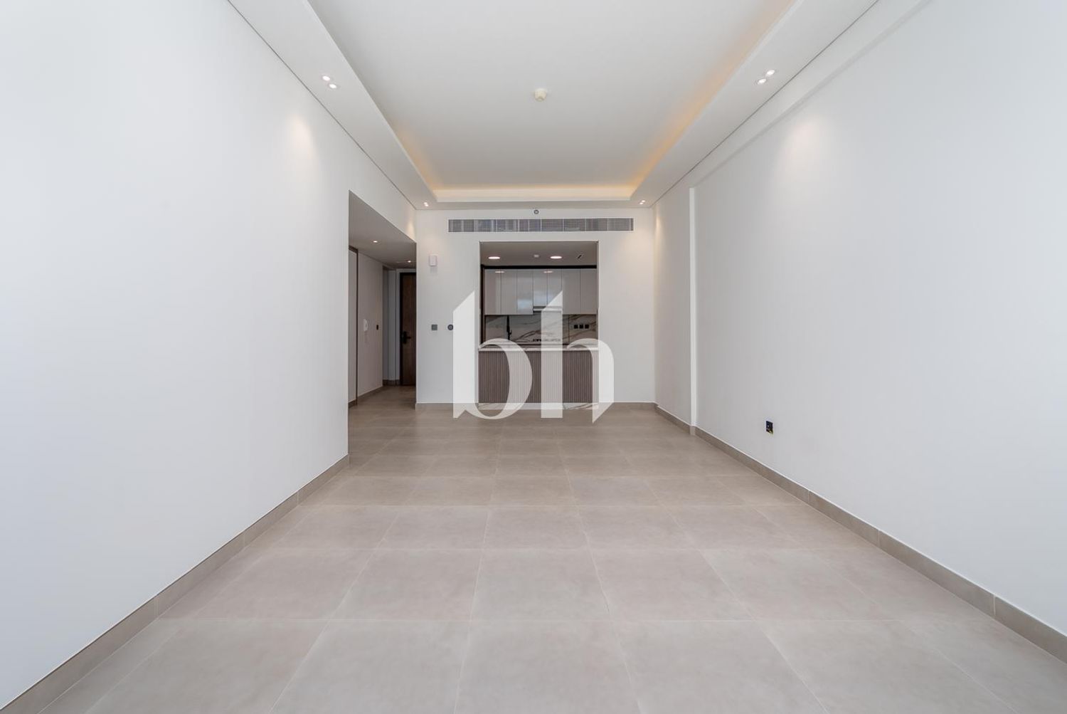 Stunning 2BR + Study | Vacant March | Furnished