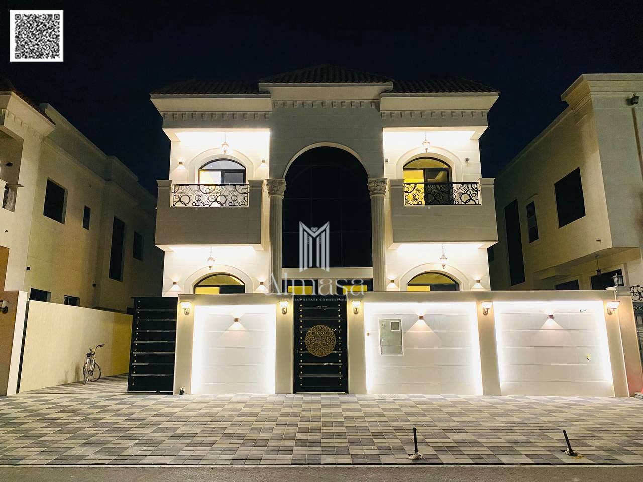 A Classic Architectural Masterpiece with Private Pool and Direct Mosque View