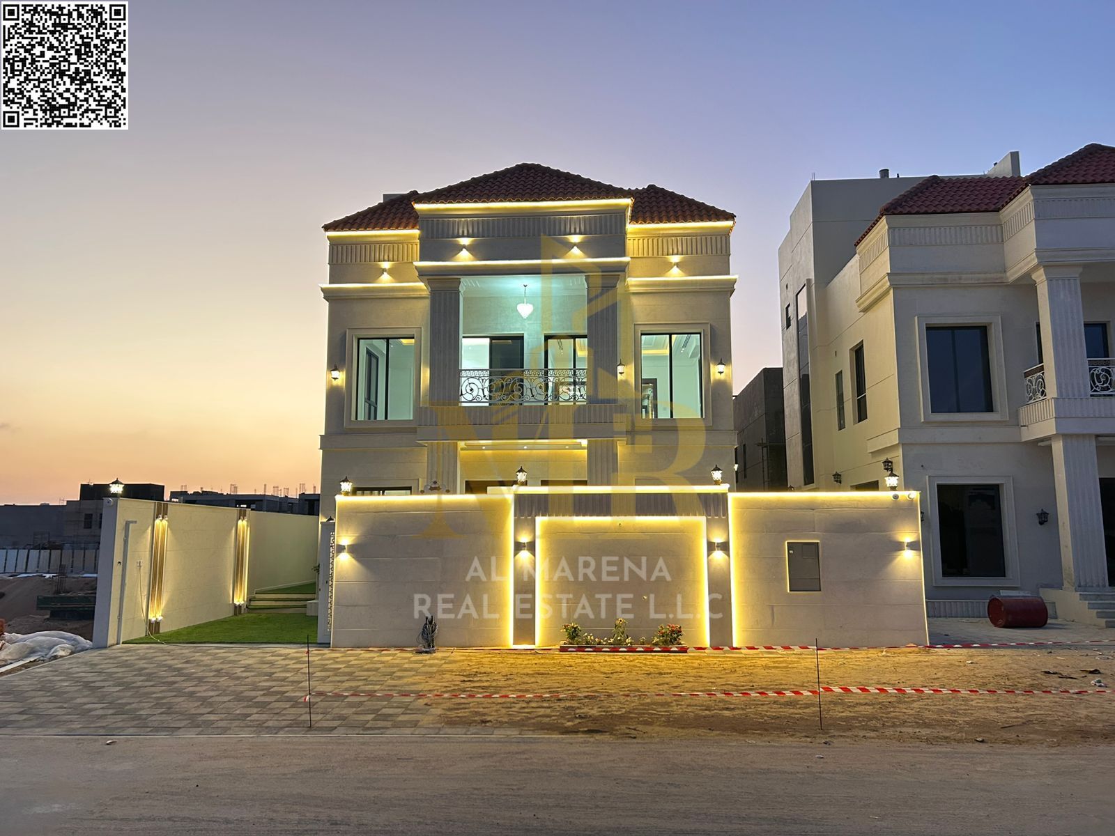 Own your dream villa and invest in a luxurious villa in the heart of Al-Hilweh with elegant finishing – seize the opportunity!