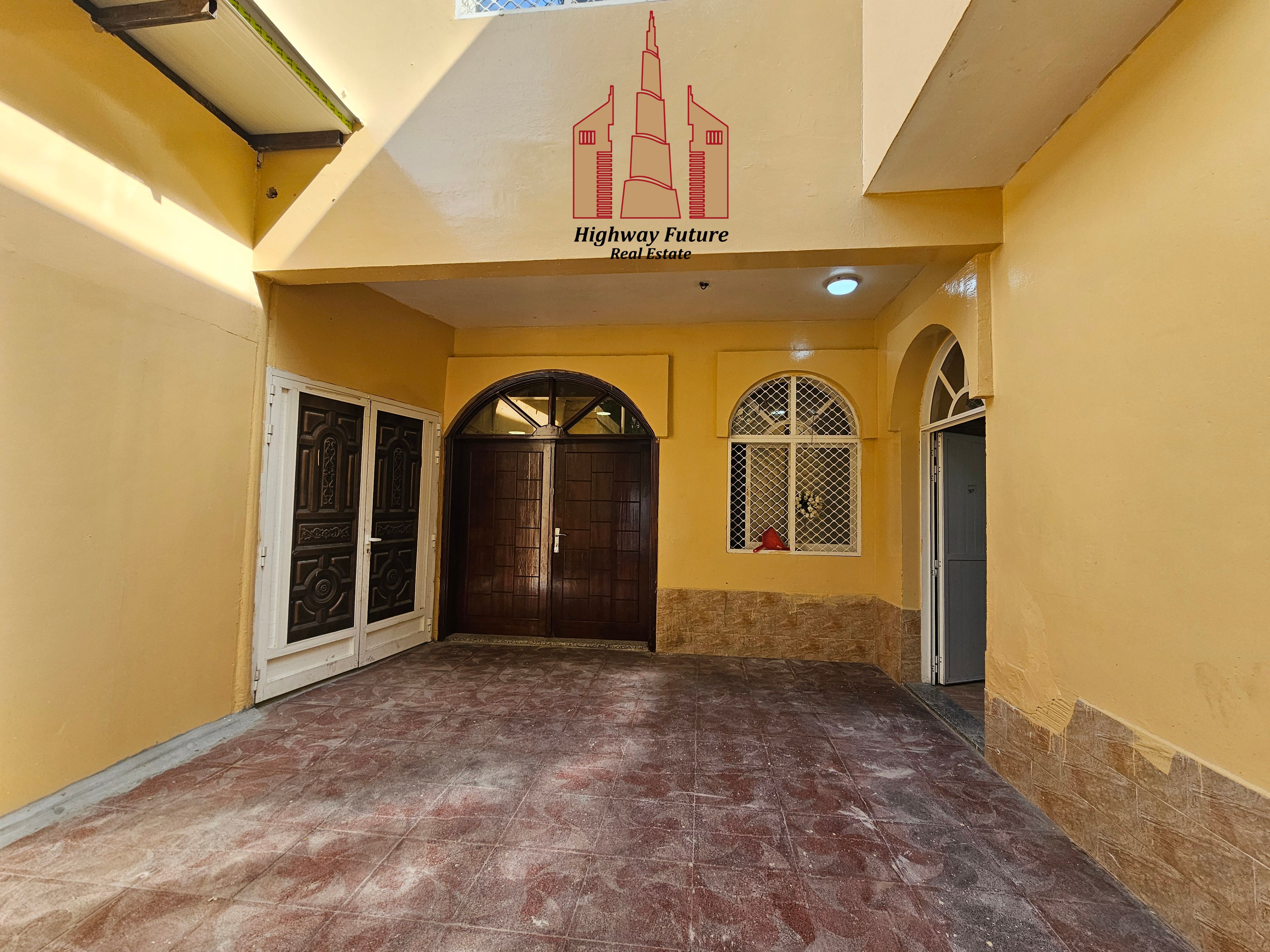 Free hold Villa 8 Bed room Maids room 6 Master Room 2 separate room 2 kitchan 1.550k.