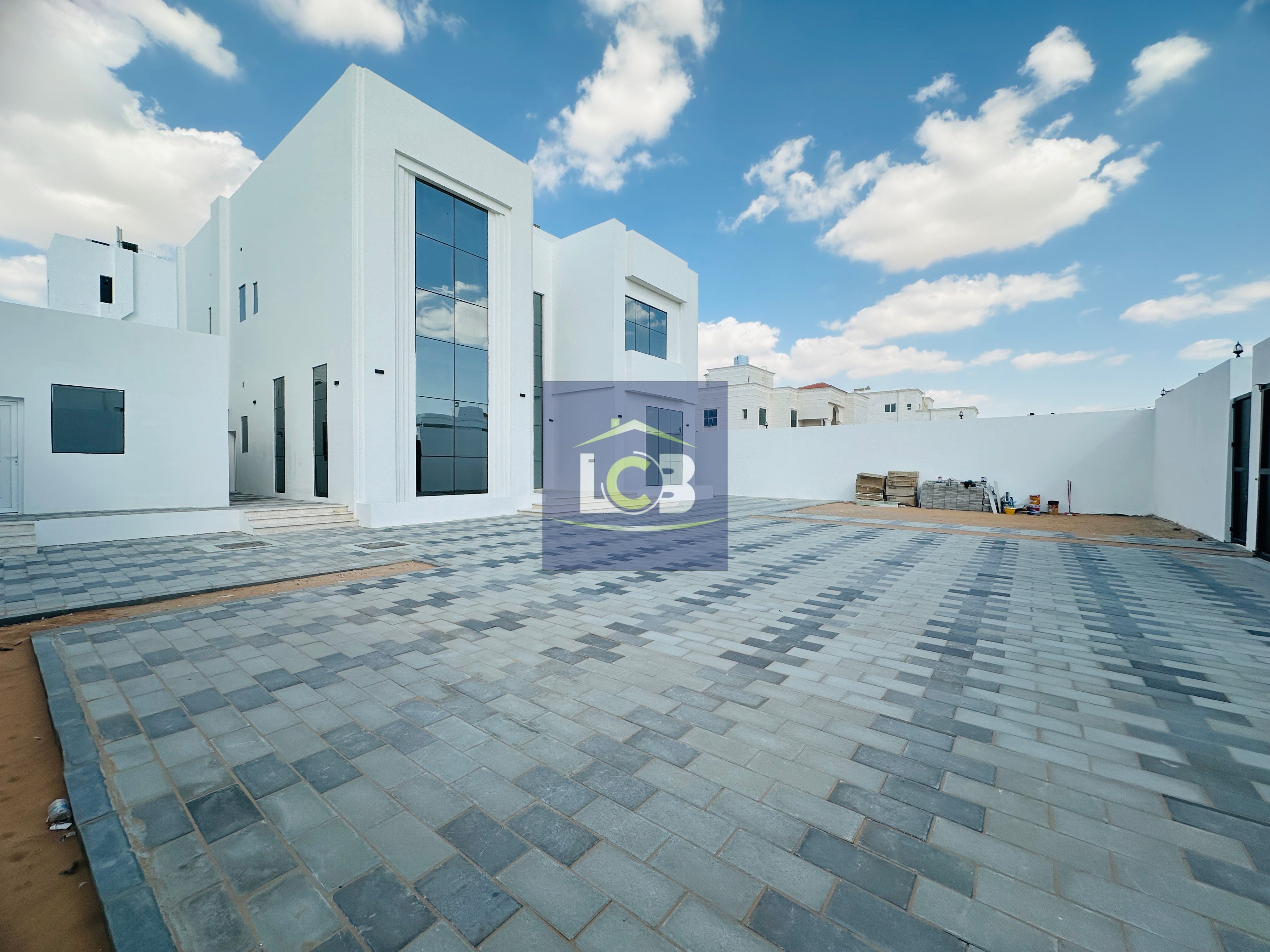 LUXURY VILLA WITH 6 MASTER BED ROOM PRIVATE DRIVER ROOM & MAID ROOM READY TO MOVE
