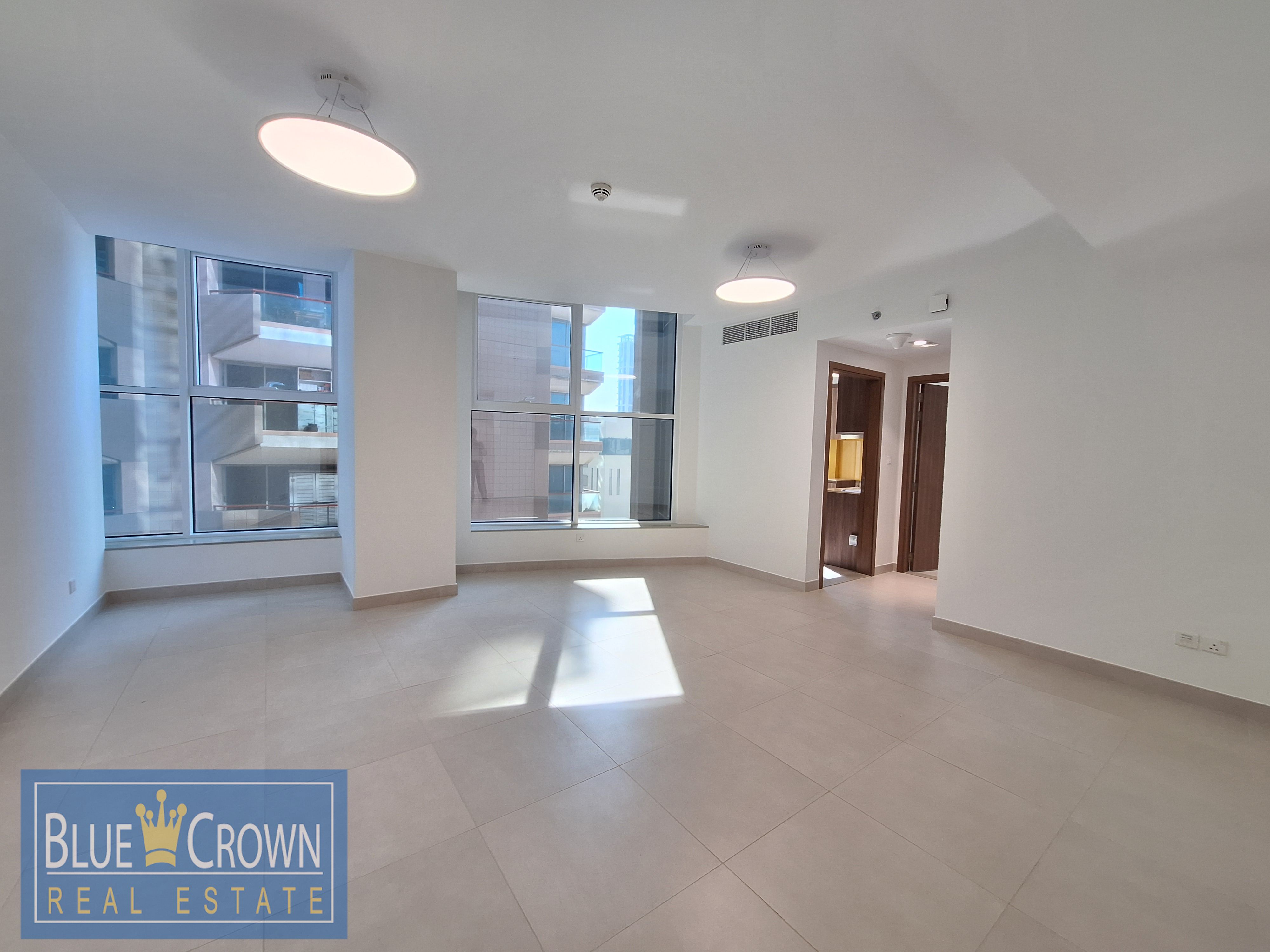 Beautiful 1BR Apartment | Great View | Modern Touch