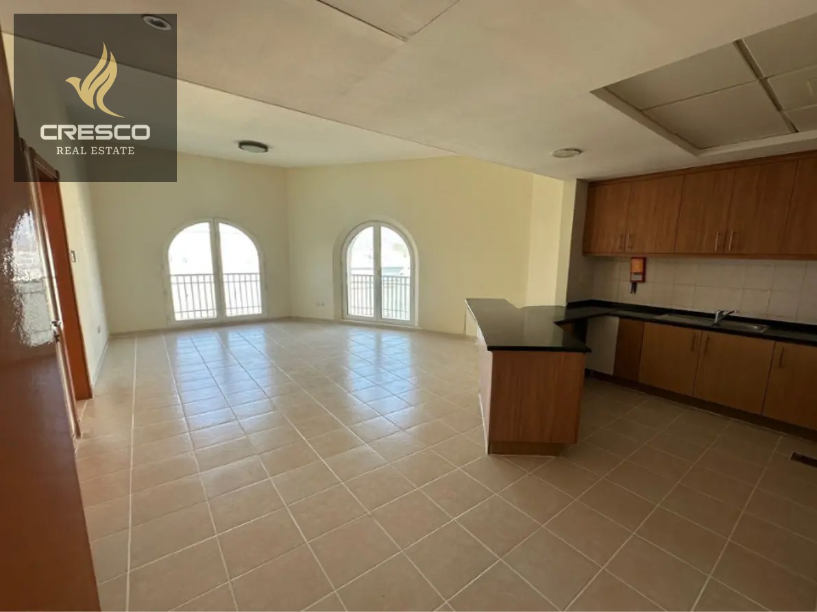 Spacious Unit | Vacant | Close to Metro