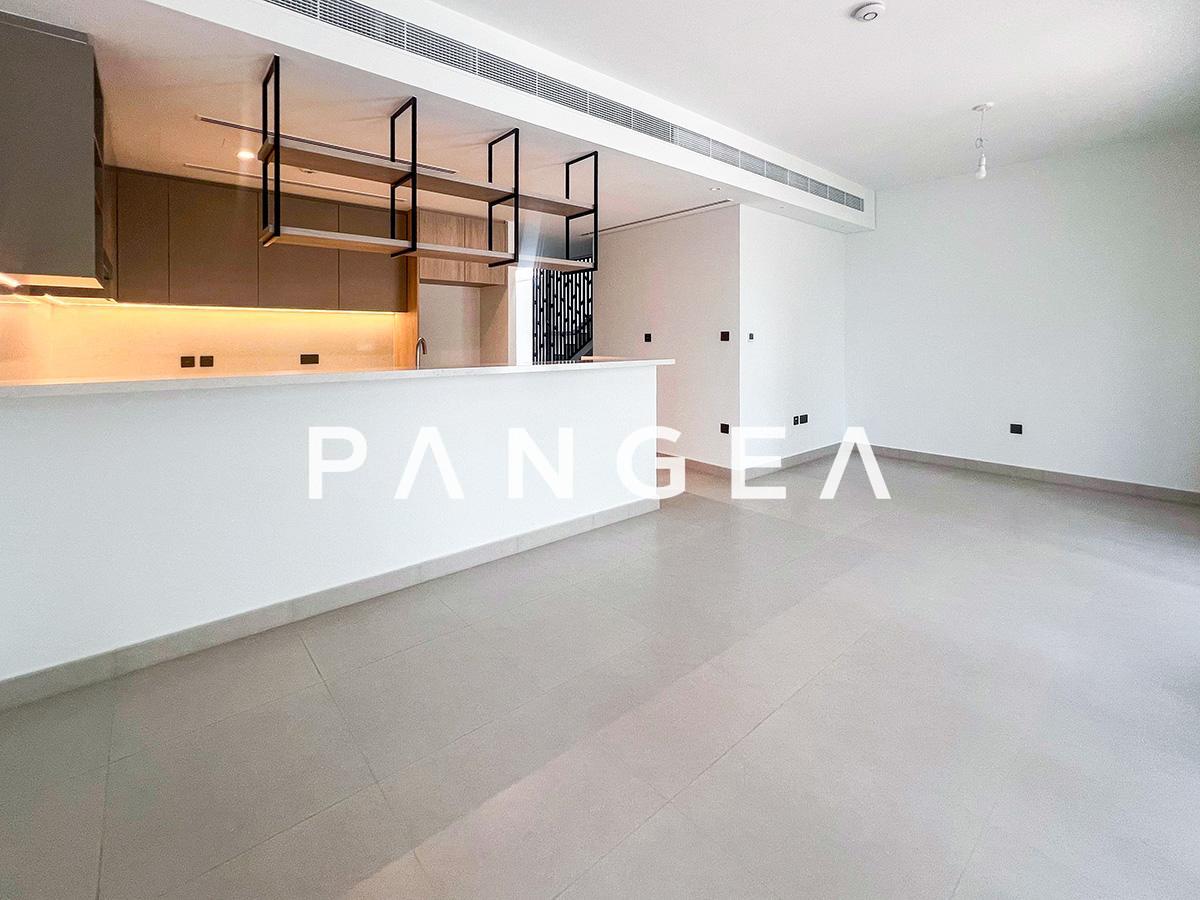Options Available | Corner Unit | Ready to move in