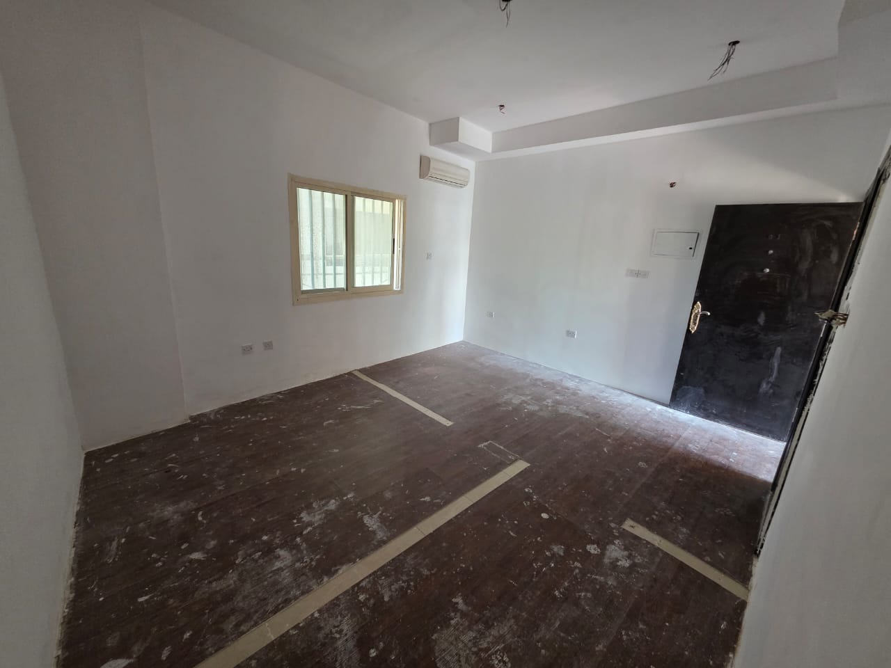 Ground Floor Studio Apartment for Annual Rent in Ajman – Second Row from Ajman Corniche