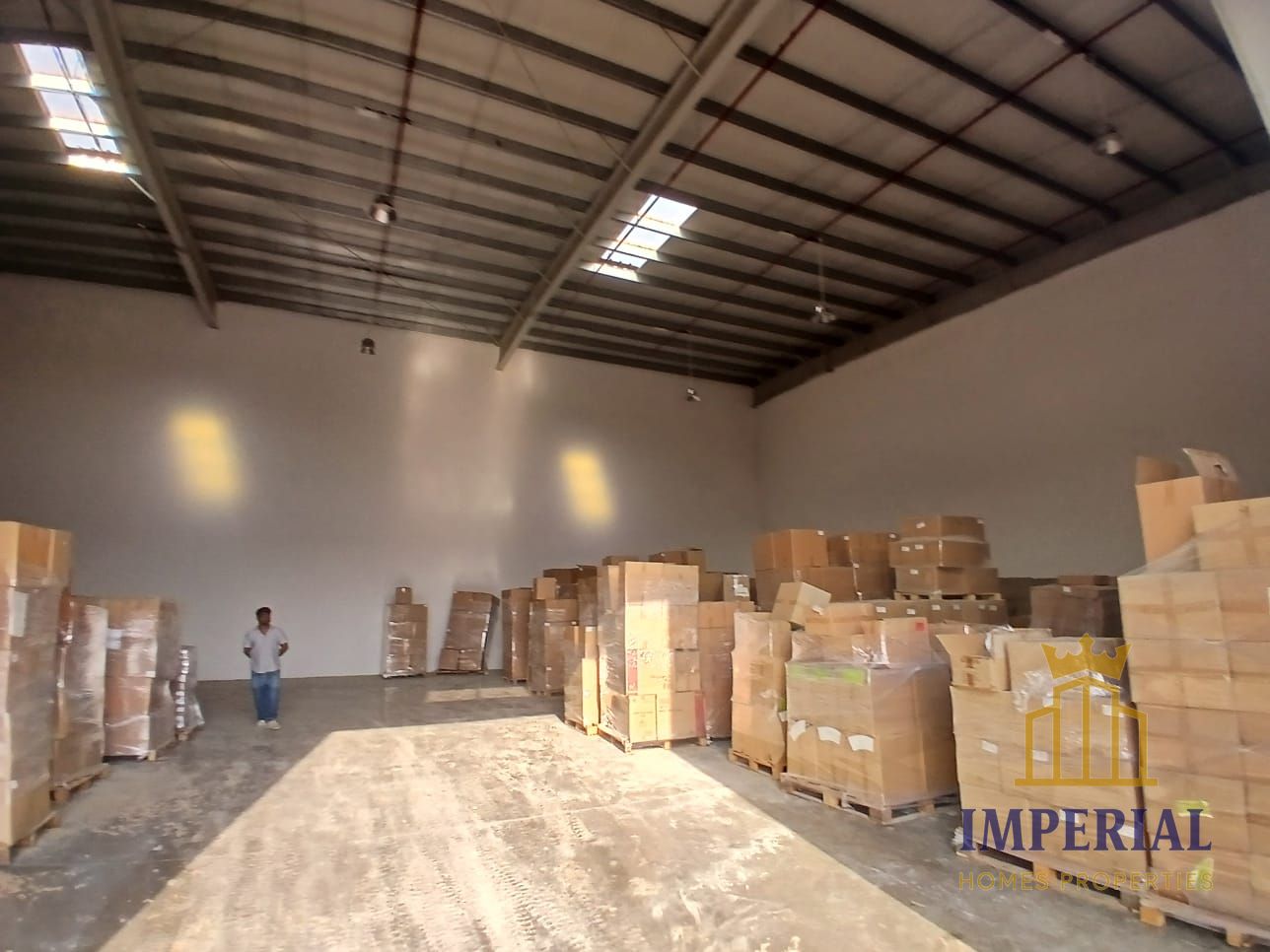 Two Adjacent Warehouses – Ready to Move Two warehouses located next to each other, suitable for storage or industrial and commercial activities