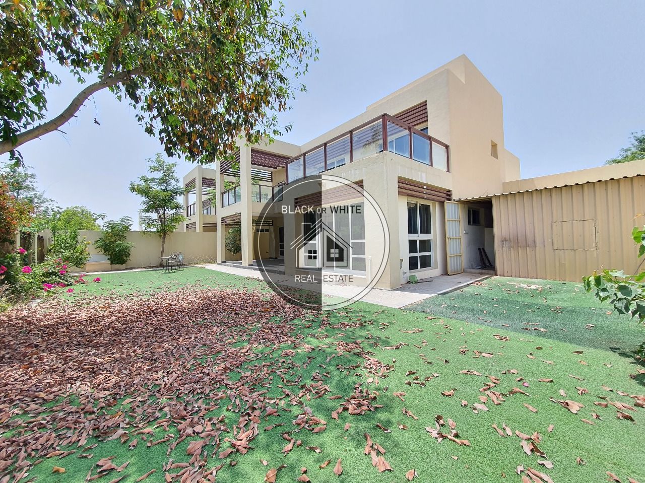 Spacious 4BR+Maids | Live by the Sea | Malibu