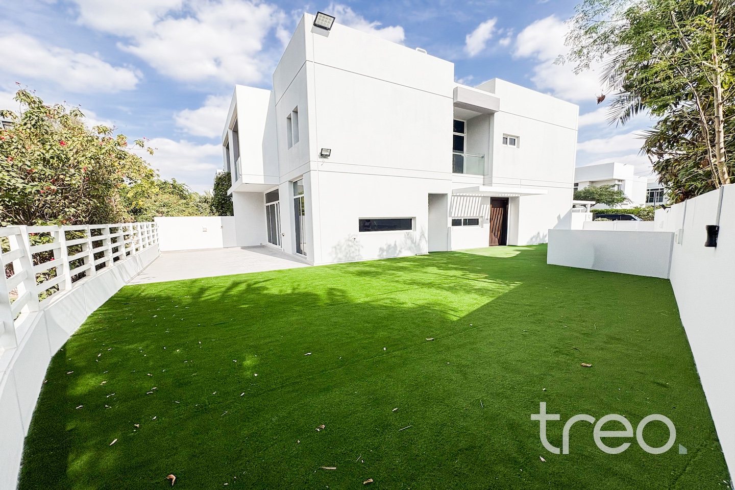Upgraded | Large Corner Unit | Near Pool