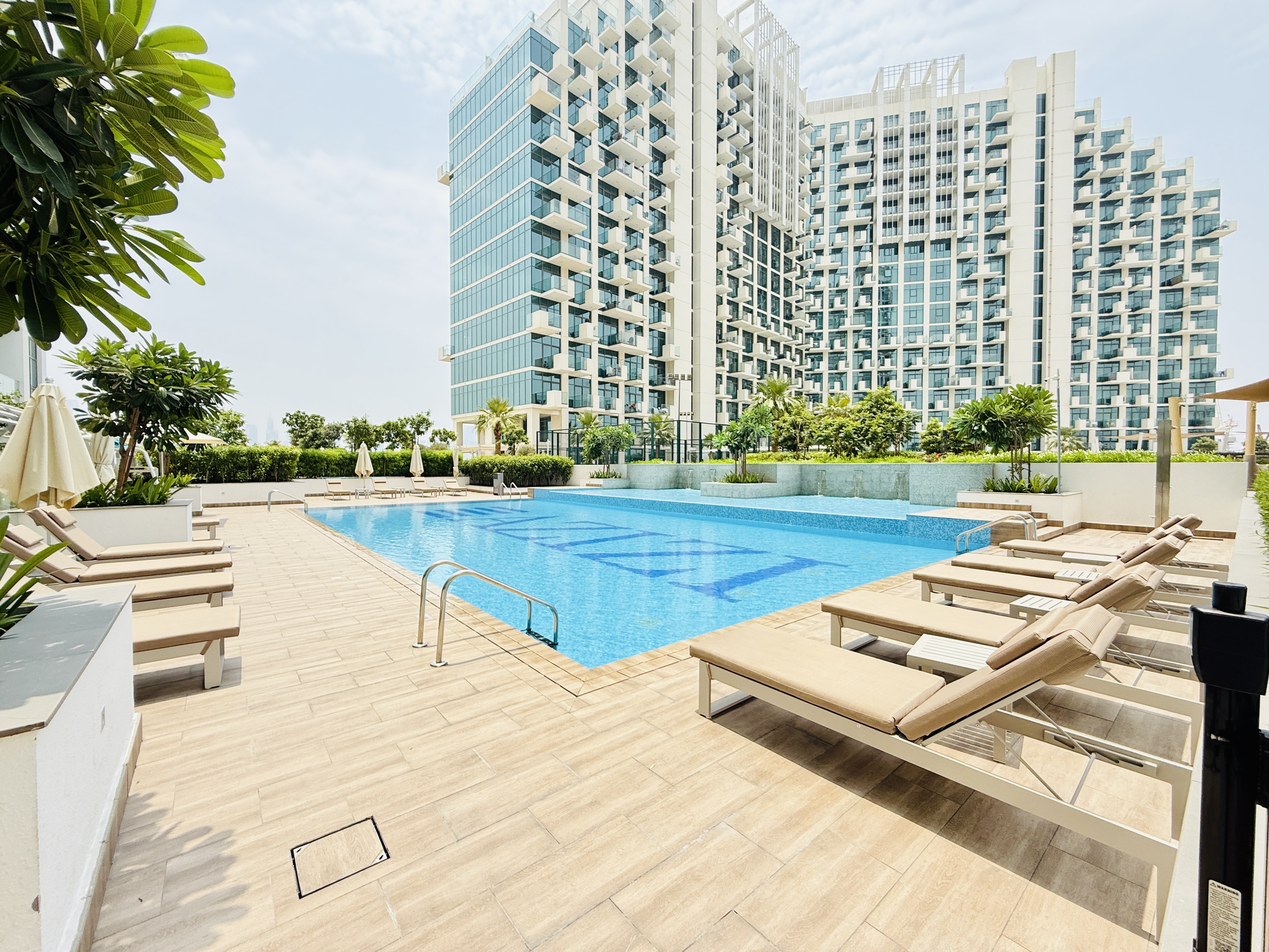 Hot offer Creek View // Spacious 1-bhk Just 1200k For Sale & with Kitchen Appliances