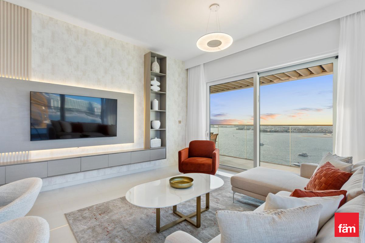 Large Corner | Fully Furnished | Full Palm View