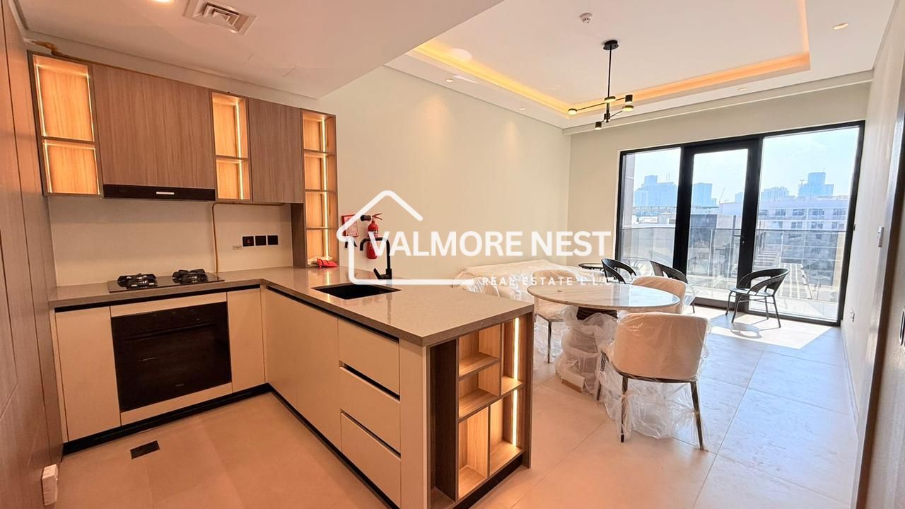 Excellent layout with study room I Spacious balcony I Prime spot