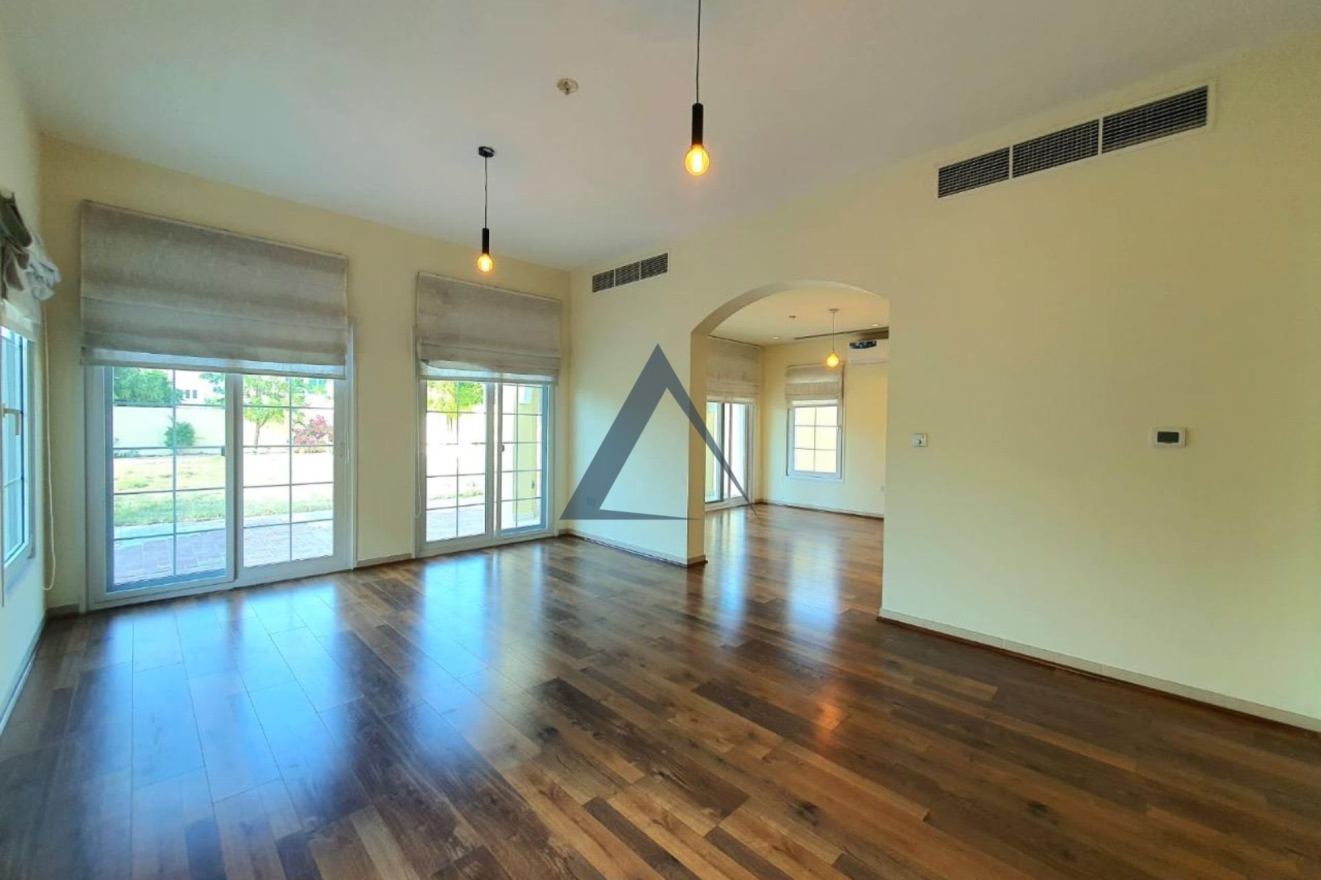 Independent 2 Bed Villa|Maid's Room|Private Garden