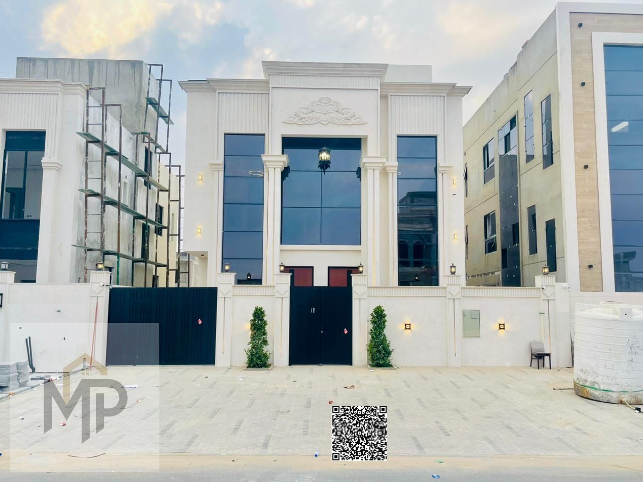 The price includes registration fees for two floors with a balcony on the roof.