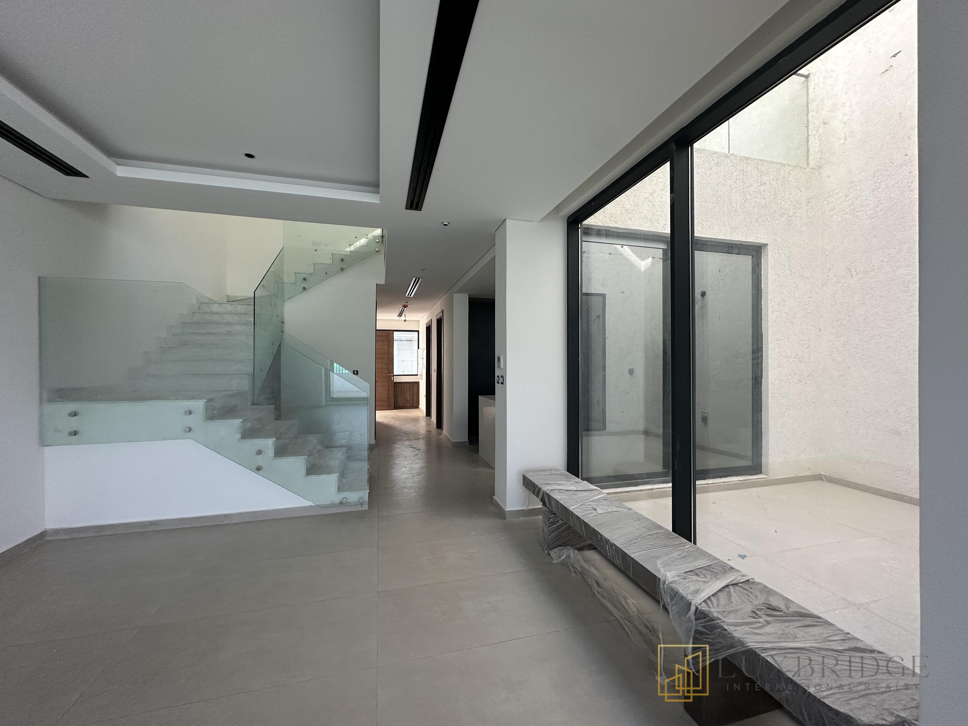 Middle Unit | Spacious | Overlooking Park