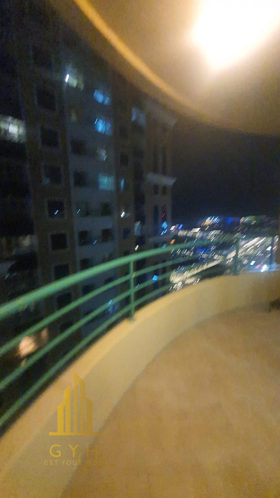 Stunning 3-Bedroom Apartment l vacant