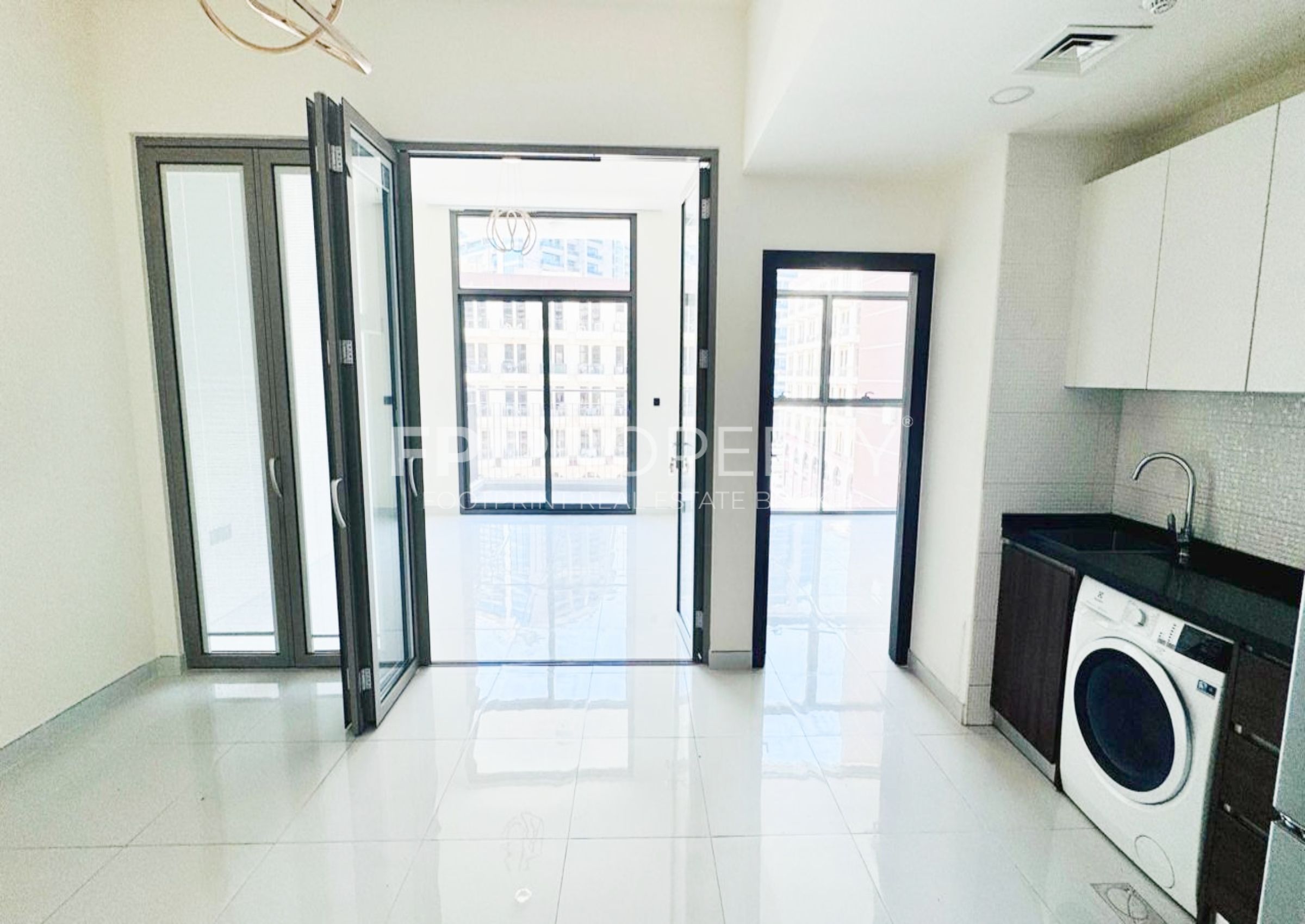 Elegant 1BR |Kitchen Appliances |Pool View |Vacant