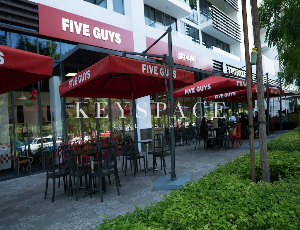 Well-Managed| Fully Upgraded Contemporary Residence | Resale