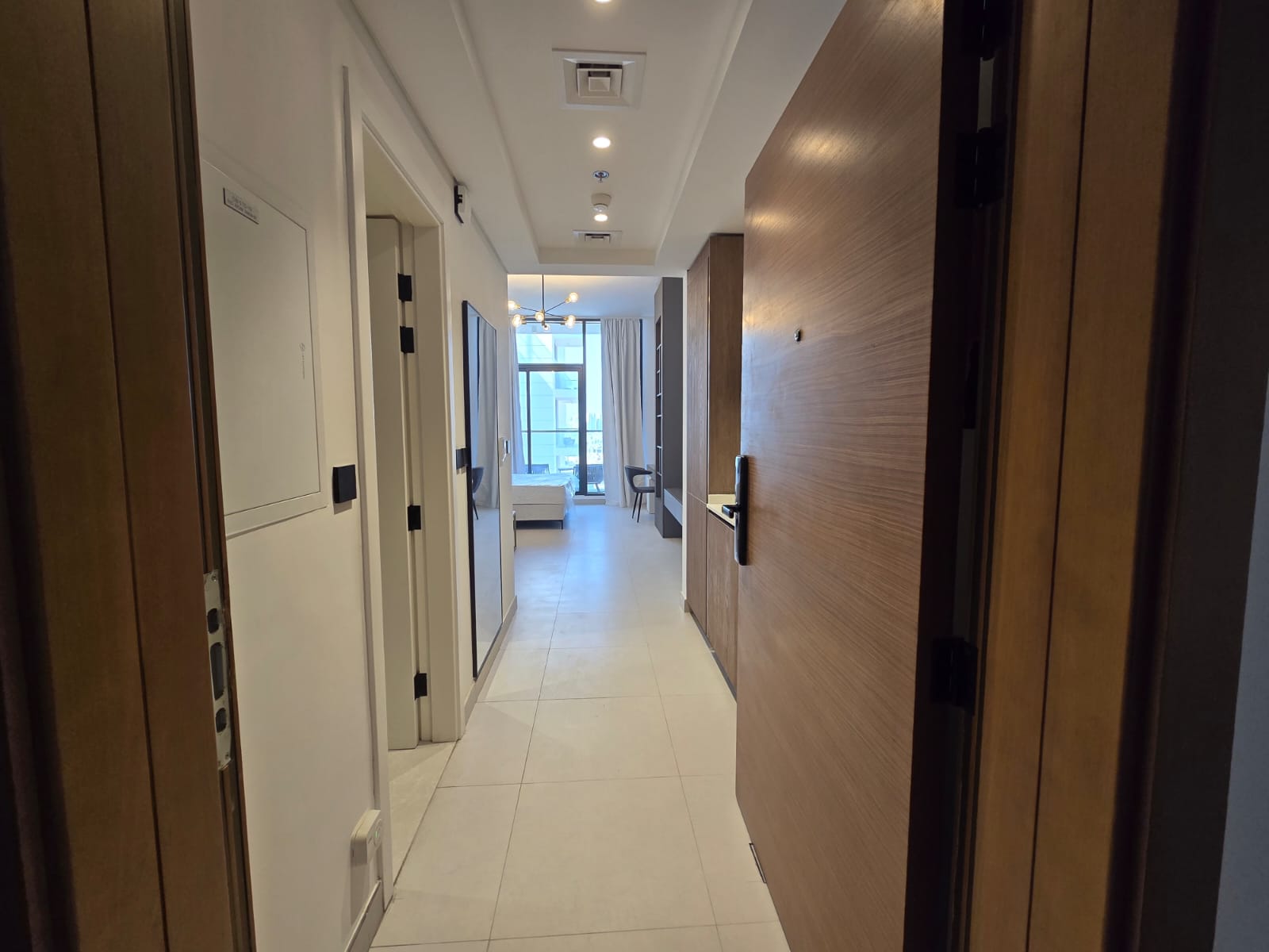 Stylish Modern Living | Fully Furnished | Sun-Fill