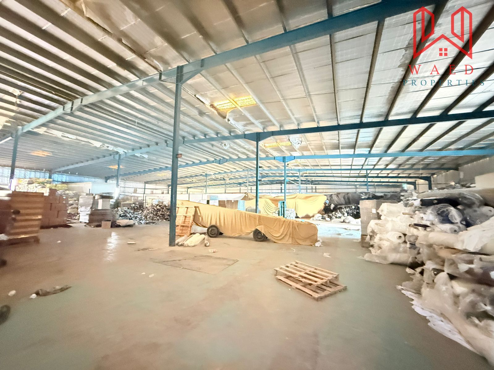 Versatile Grand Warehouse for Rent | High-Storage|