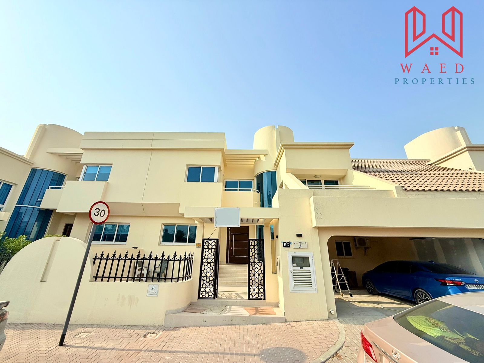 Stunning 4-BR Villa - Private Pool - Maid Room