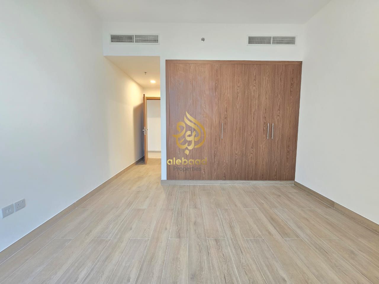 Specious Brand New 2BHK apartment with bolcony very prime location just in 82k in warsan 4