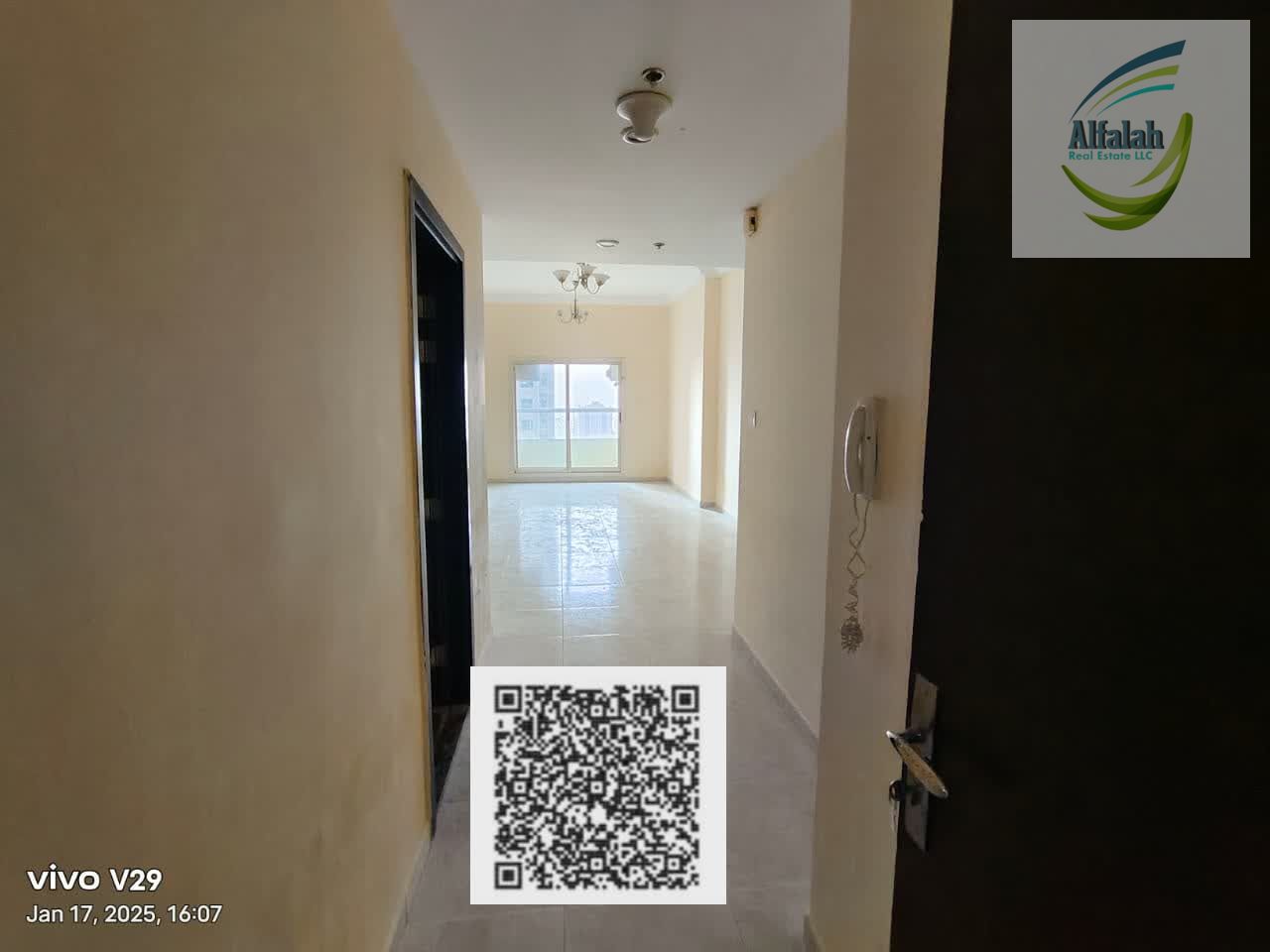 Large 2 Bedroom apartment available for rent in Lake Tower C