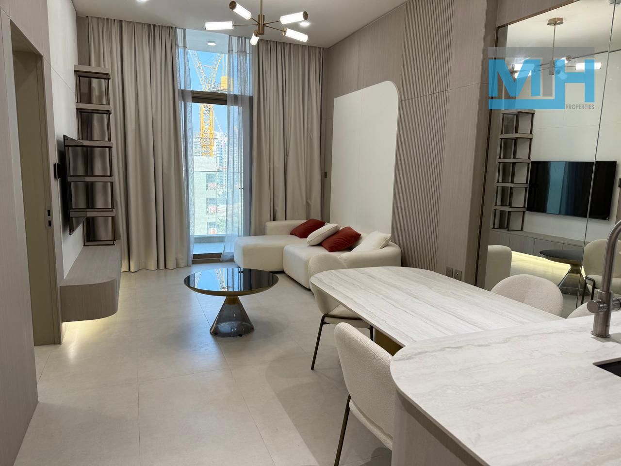 Modern Unit | Fully Furnished | Vacant